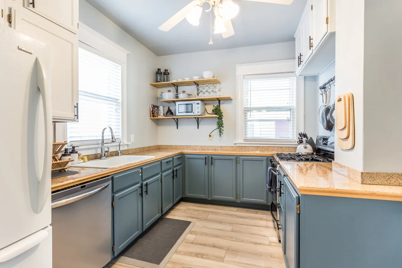 Serenity Sauna Retreat just blocks from downtown 8