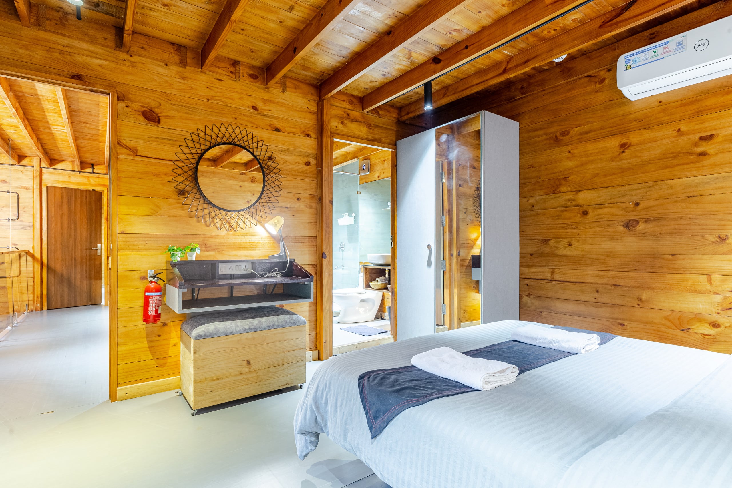 Woodnest GOA with Hydro-Tub 29