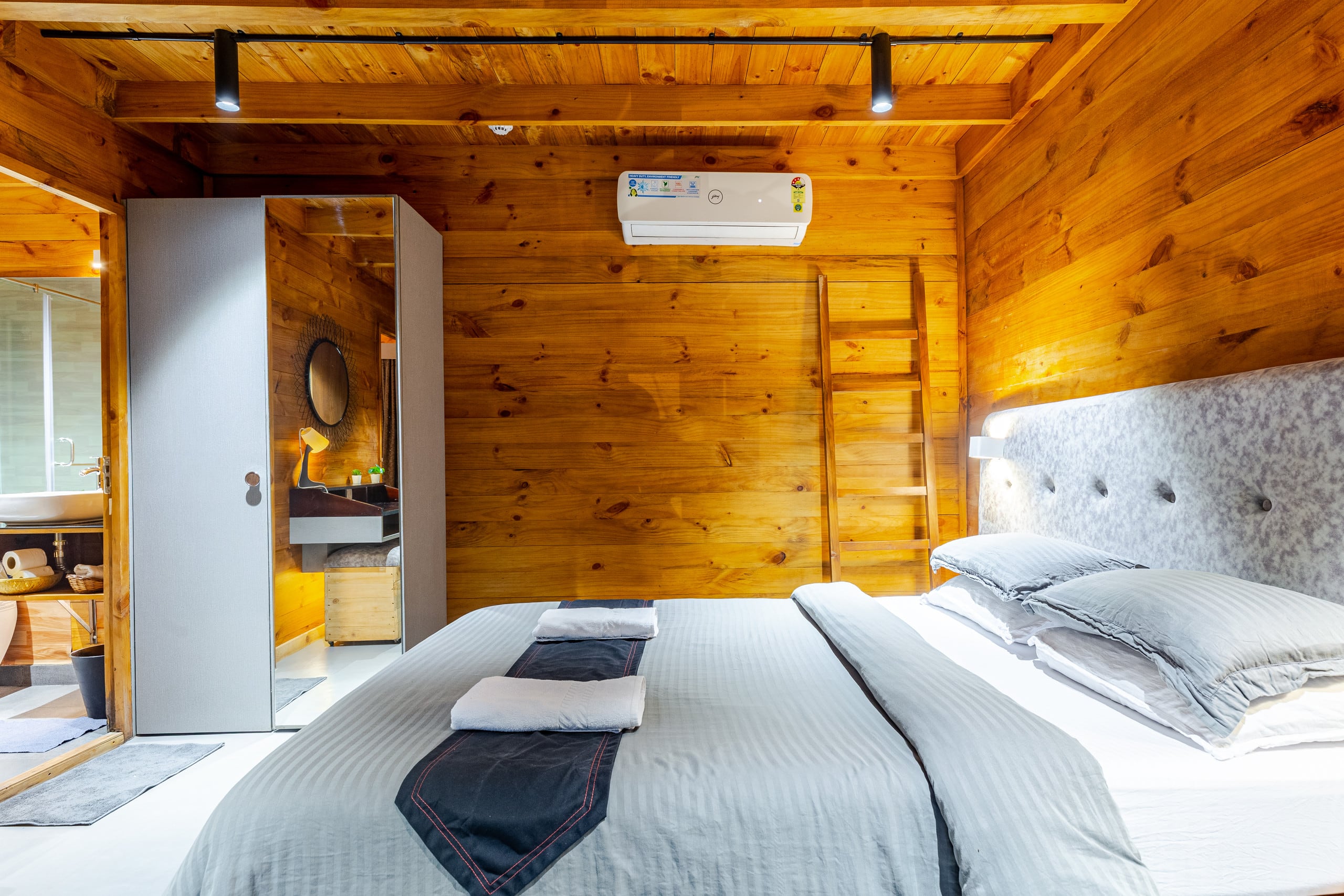 Woodnest GOA with Hydro-Tub 30