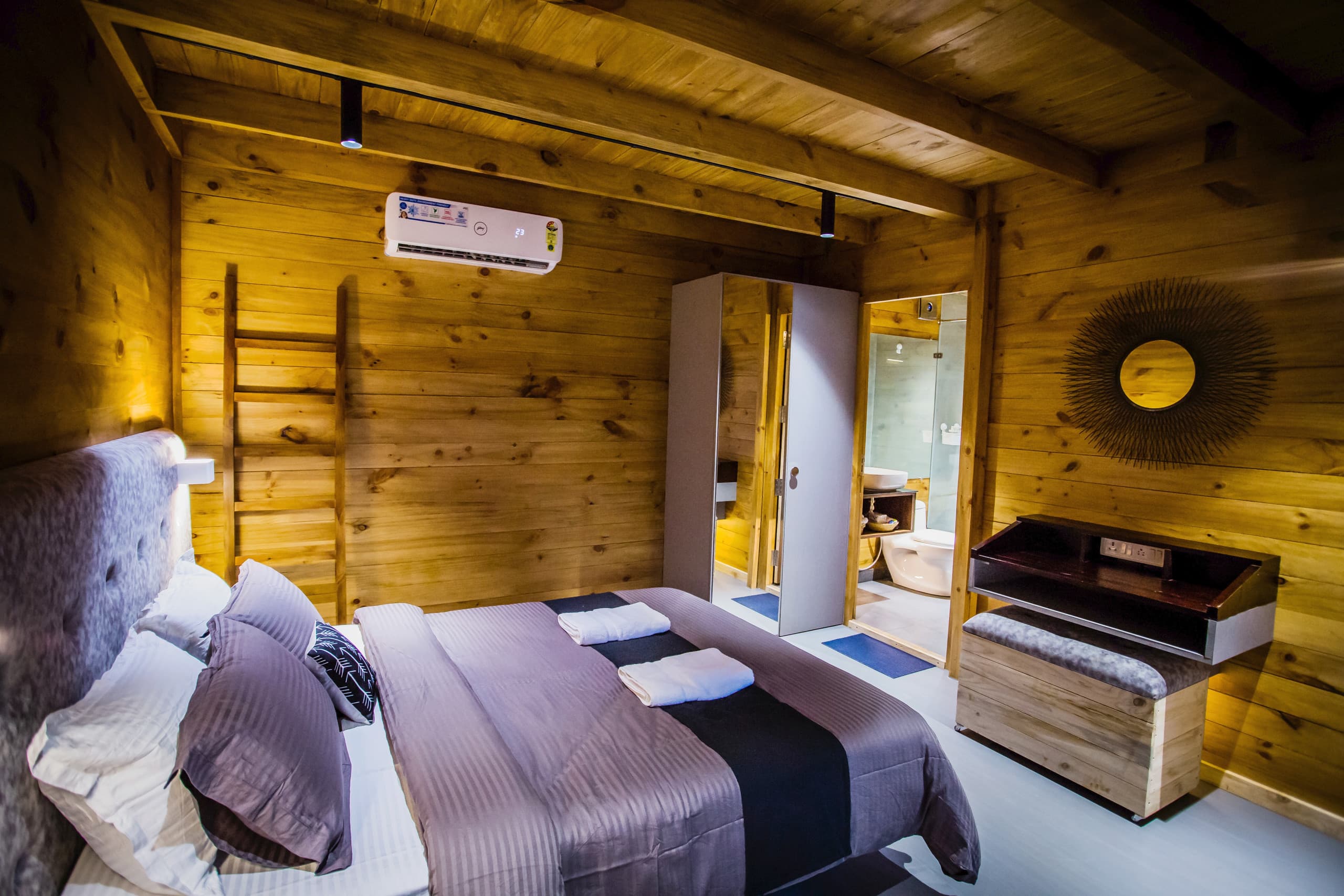Woodnest GOA with Hydro-Tub 37