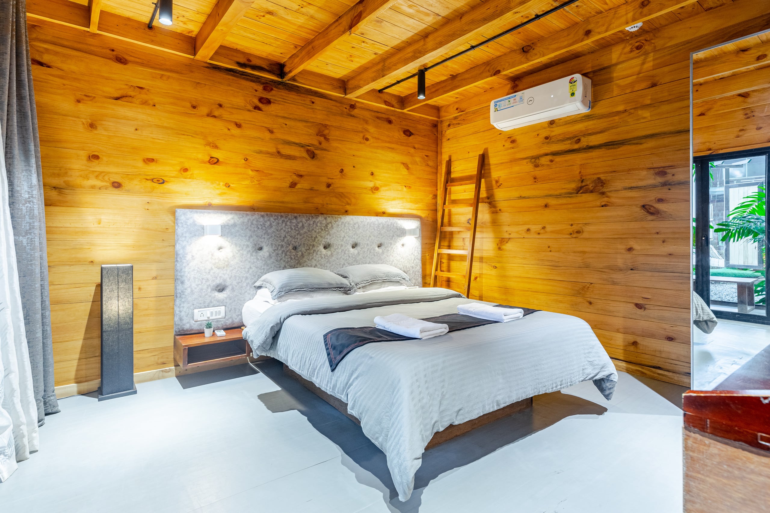 Woodnest GOA with Hydro-Tub 33
