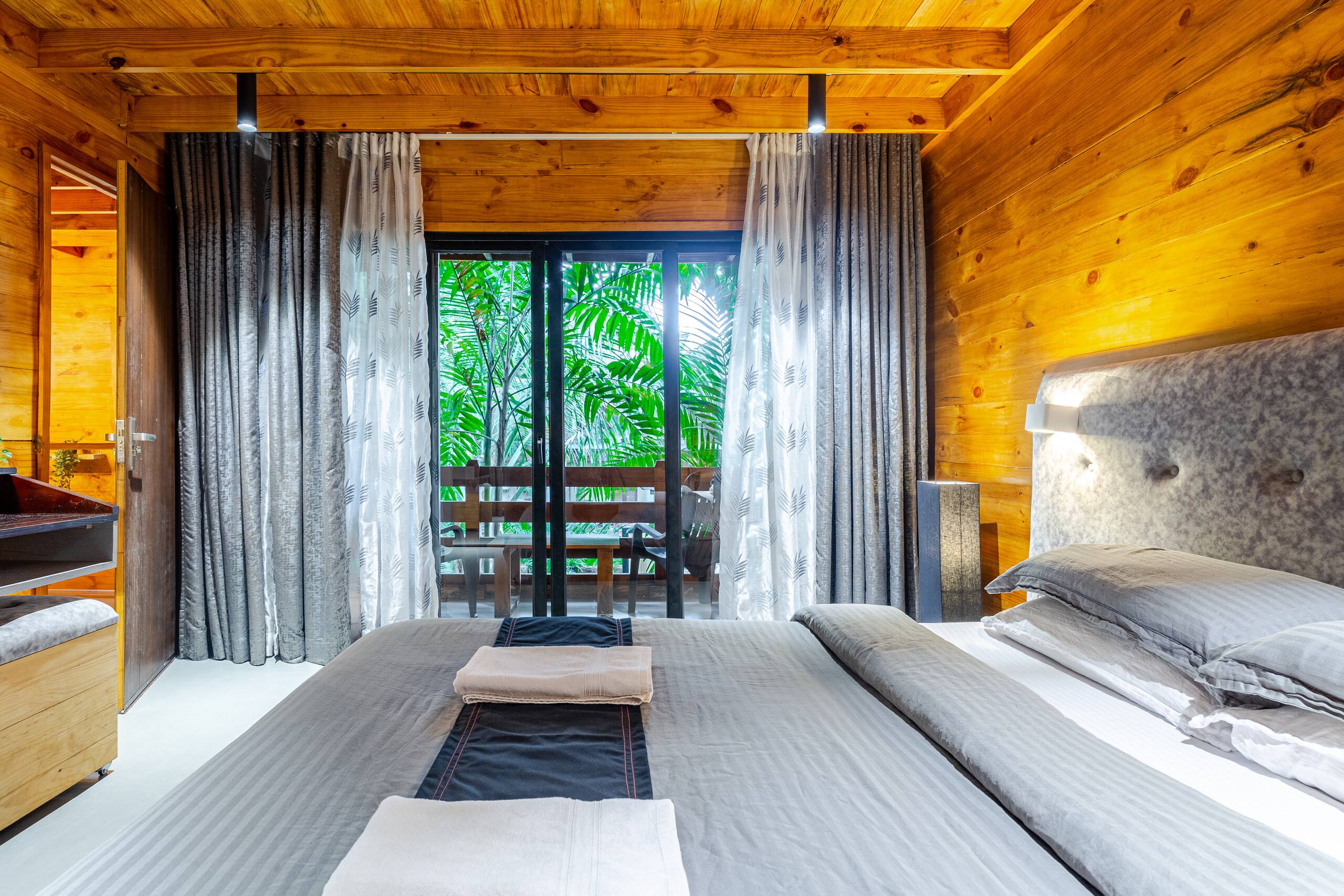 Woodnest GOA with Hydro-Tub 34