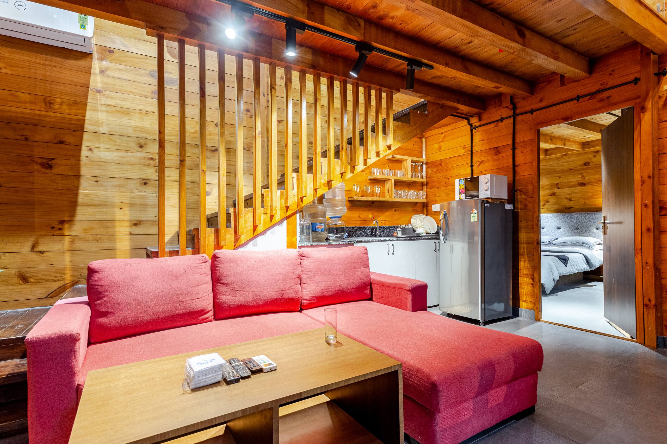 Woodnest GOA with Hydro-Tub 12
