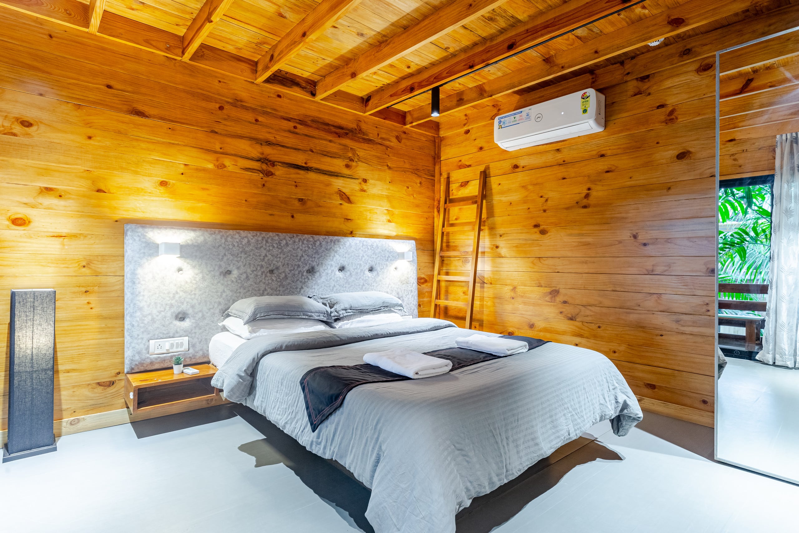 Woodnest GOA with Hydro-Tub 32