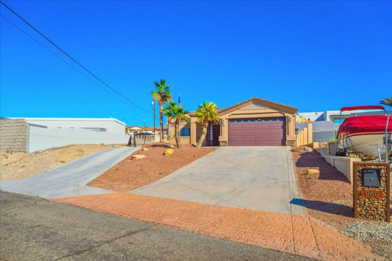 Huntington Palace w/ Casita - Pool, BBQ, Garage 9