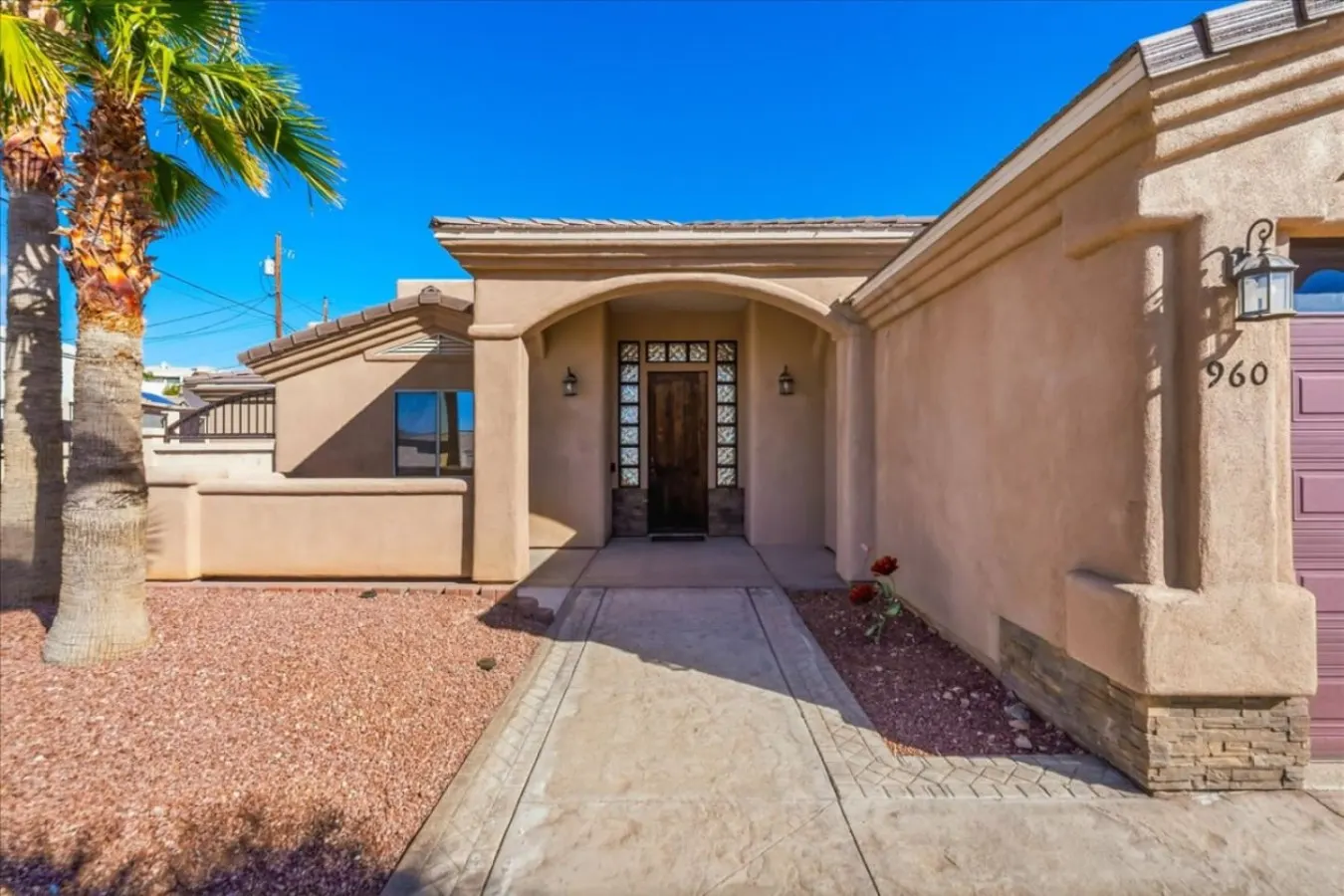 Huntington Palace w/ Casita - Pool, BBQ, Garage 13