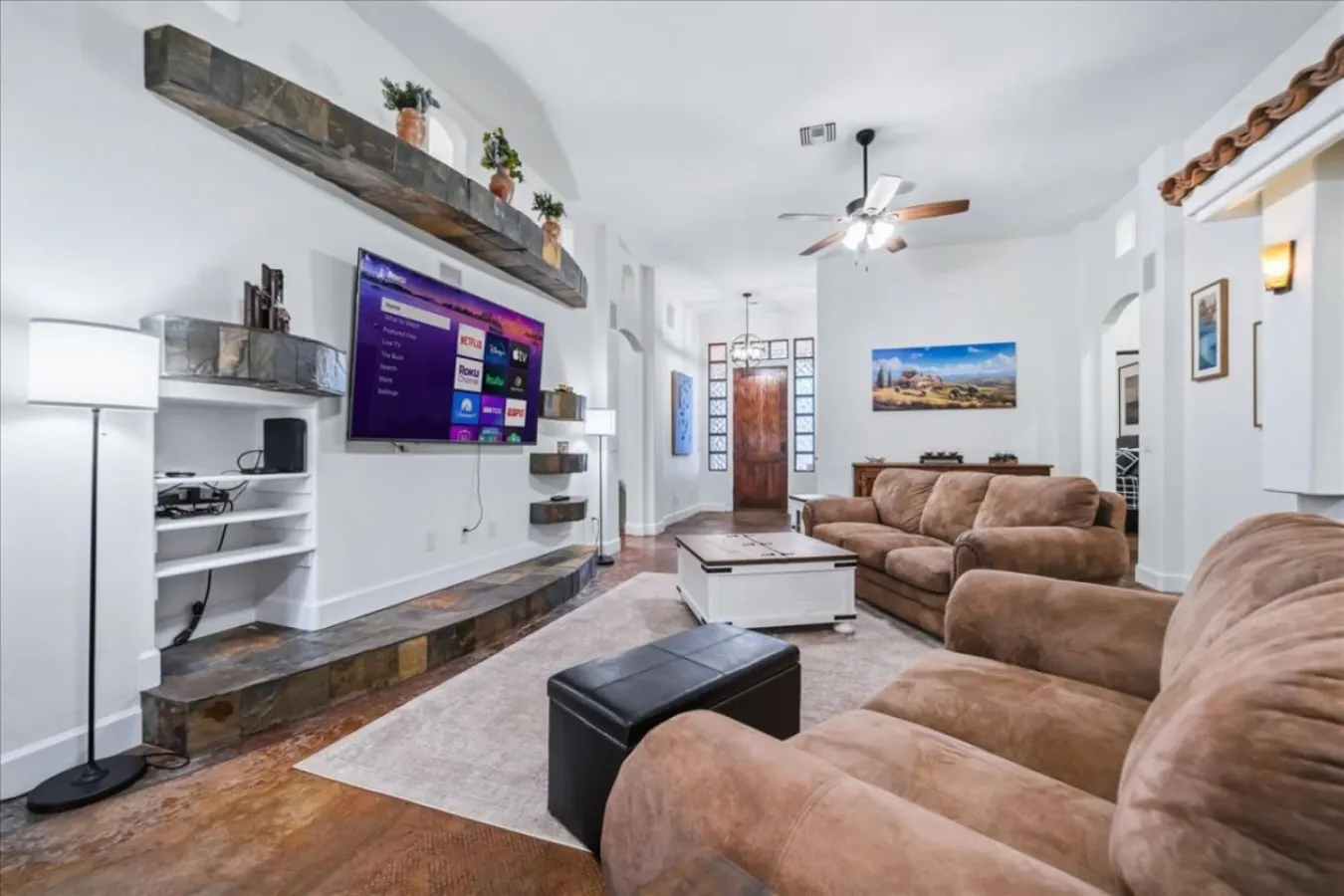 Huntington Palace w/ Casita - Pool, BBQ, Garage 17