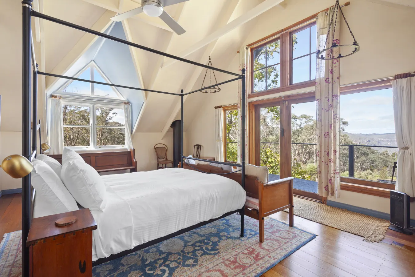 Stunning Private Escarpment House and Property 9