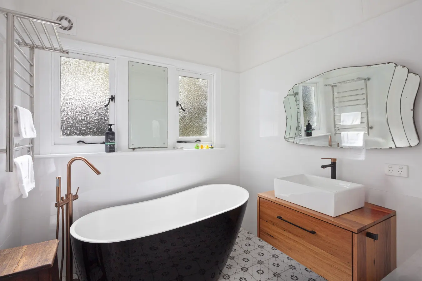 Stunning Private Escarpment House and Property 16