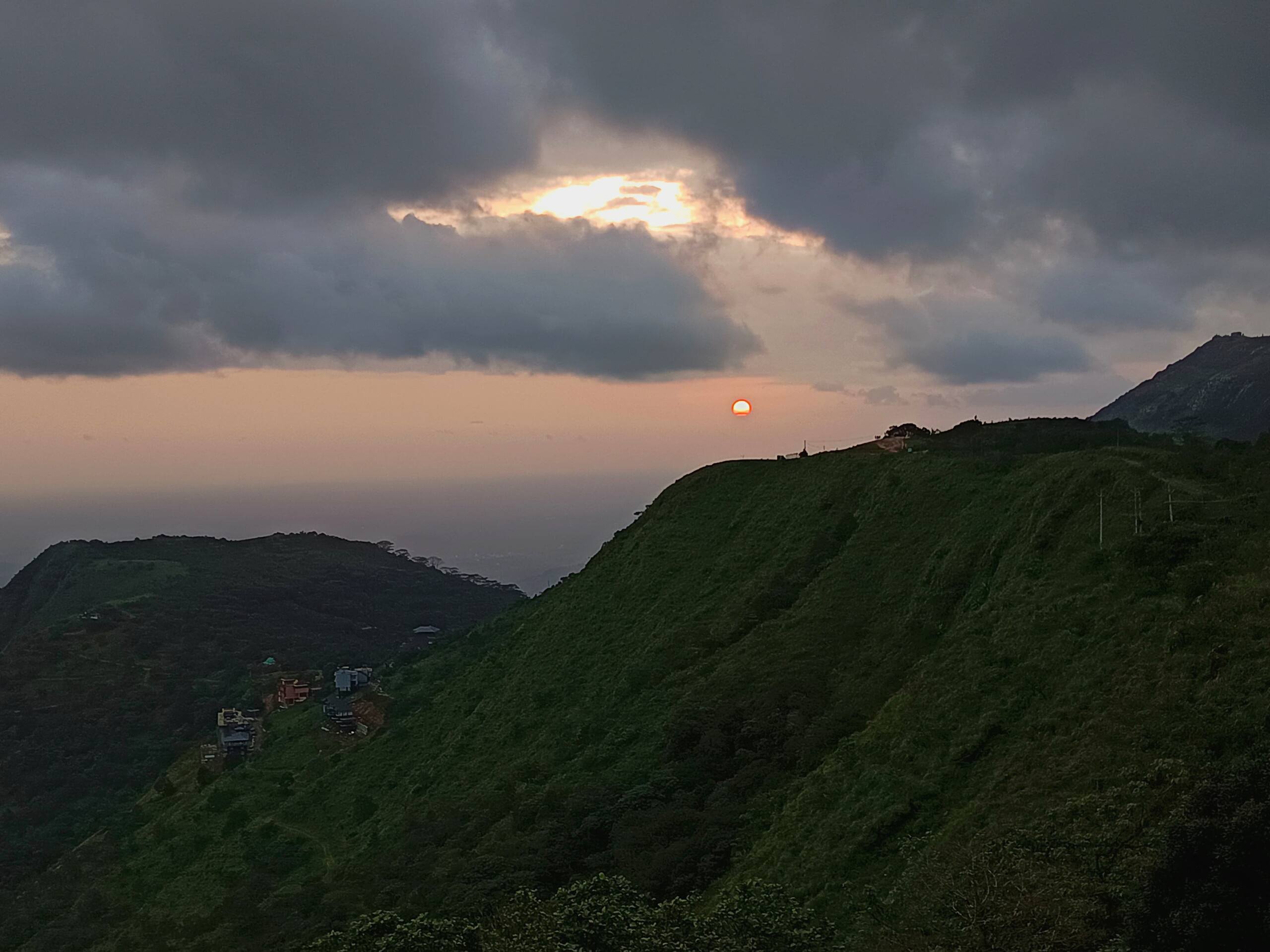 Mountain Bells Villa Vagamon (Twin cottages) 12