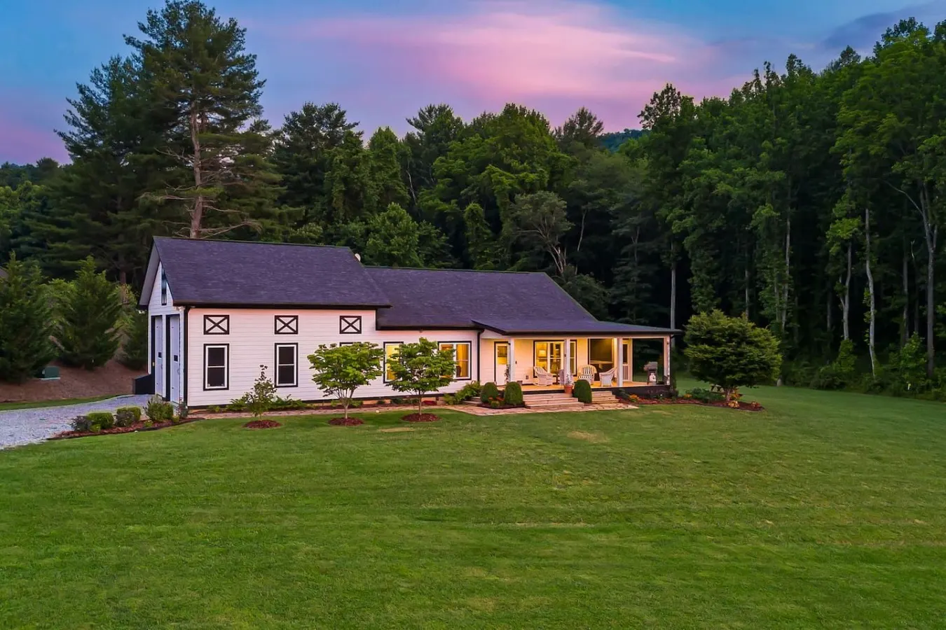 Horse Farm Retreat 2 Homes, Sleeps 8, Mtn Views 9