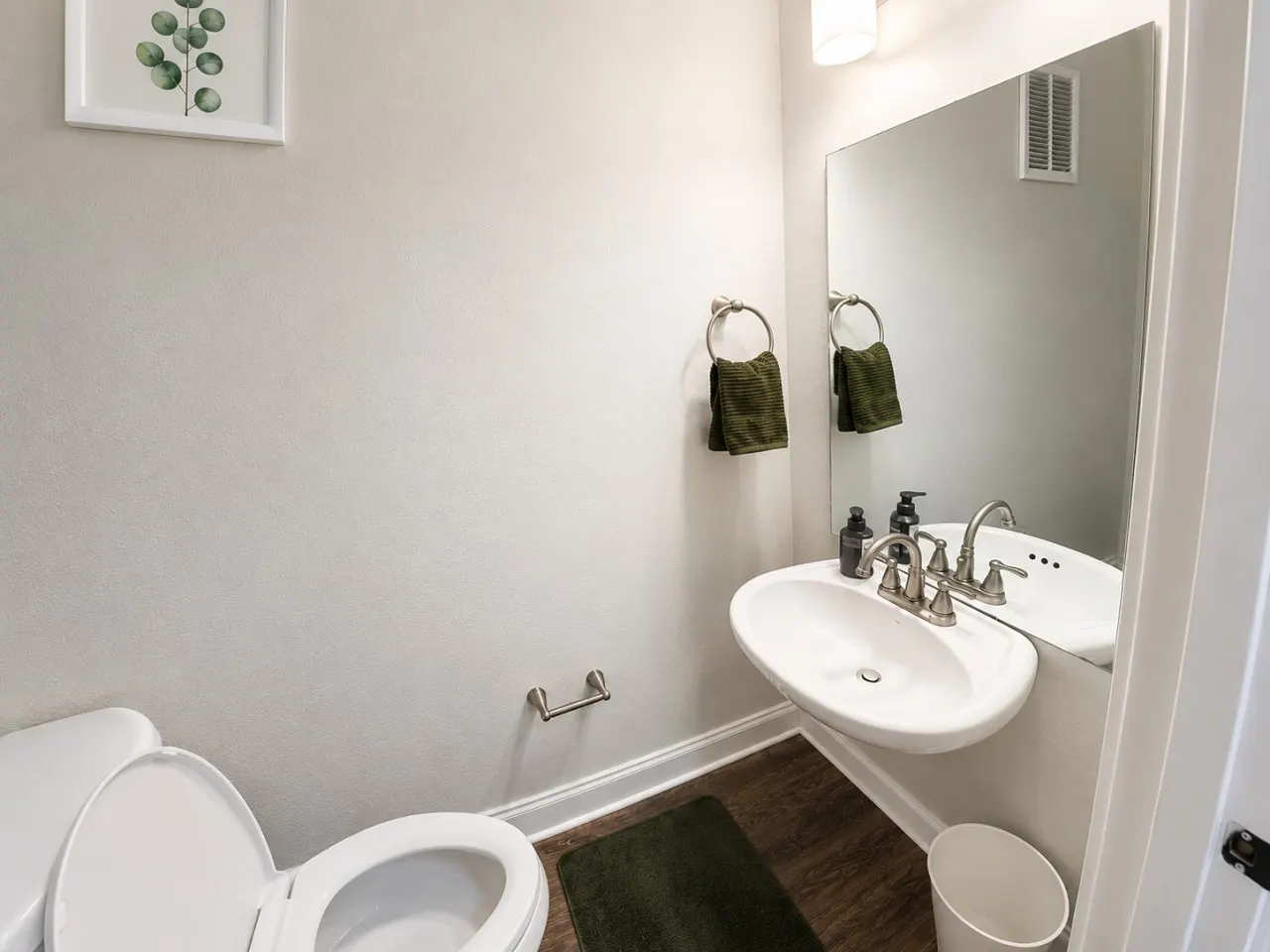 Hoover Haven Stylish 2BR Escape - Lodging Only 9
