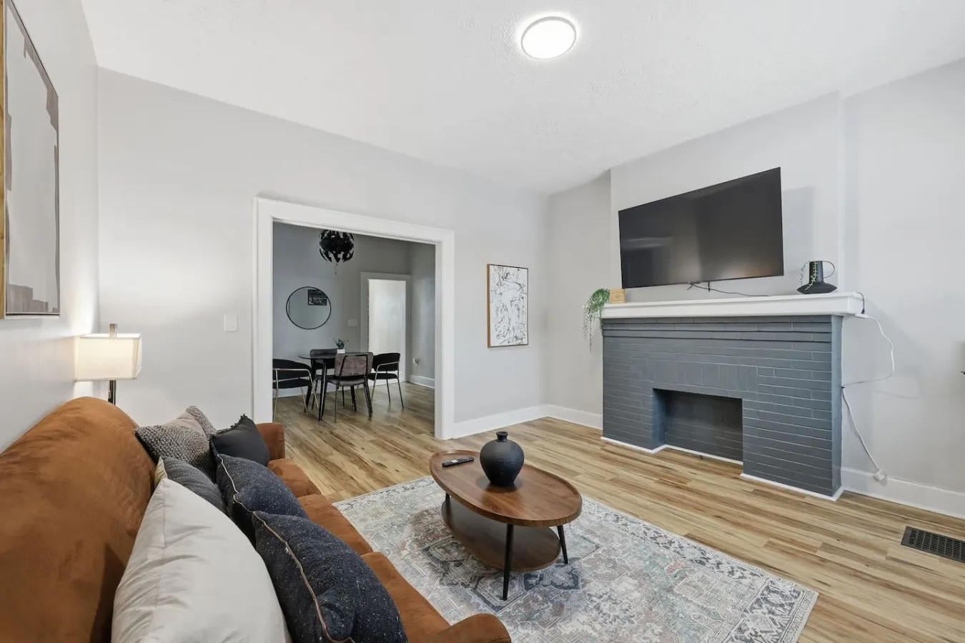 Heart of Columbus In-Unit Laundry Free Parking 1