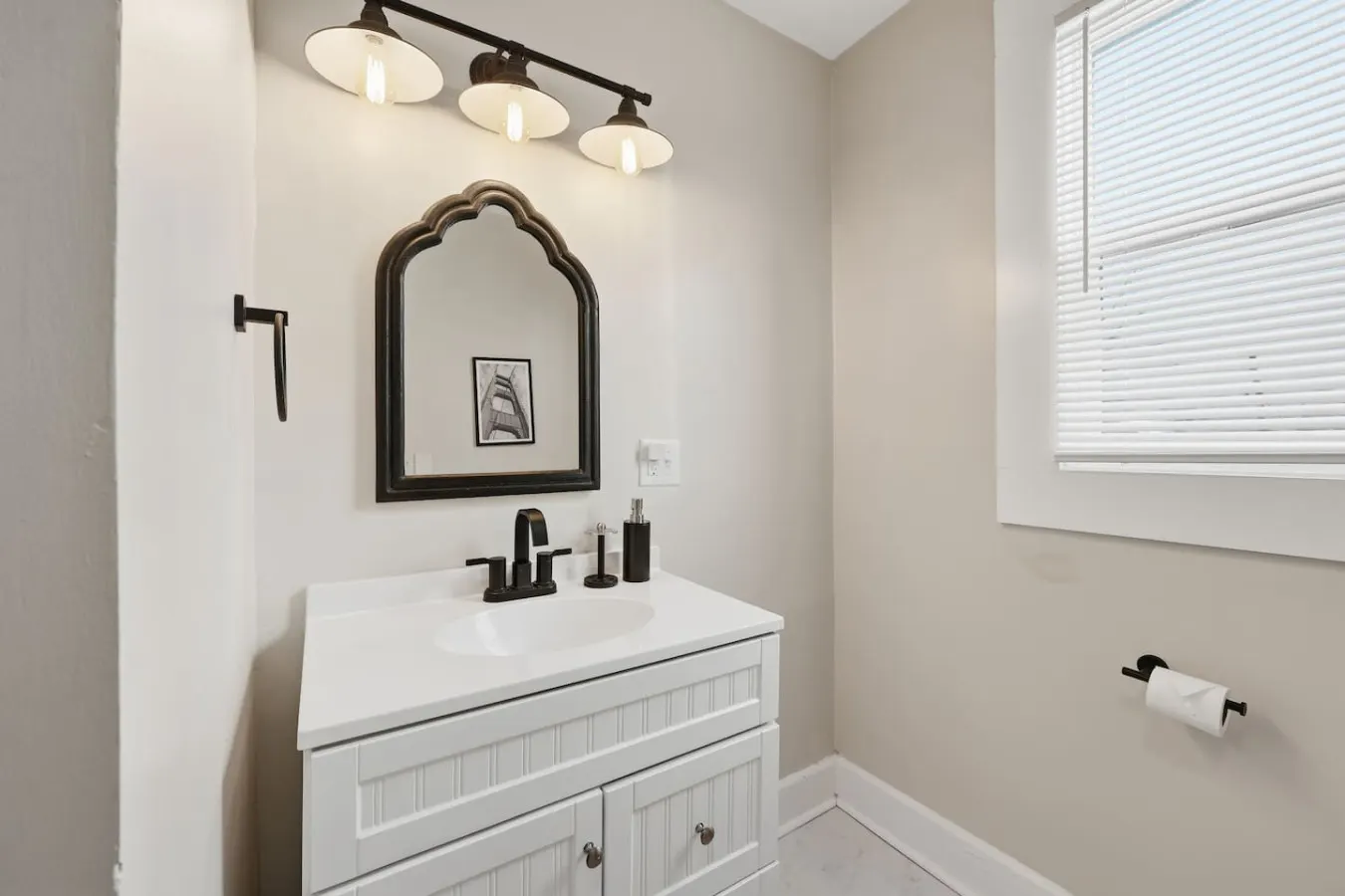 Heart of Columbus In-Unit Laundry Free Parking 18