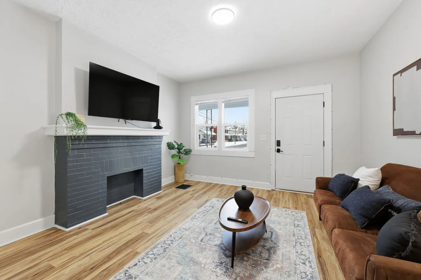 Heart of Columbus In-Unit Laundry Free Parking 7