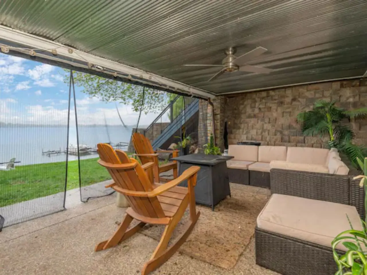 2 Lake Homes- perfect for your family on the lake! 10