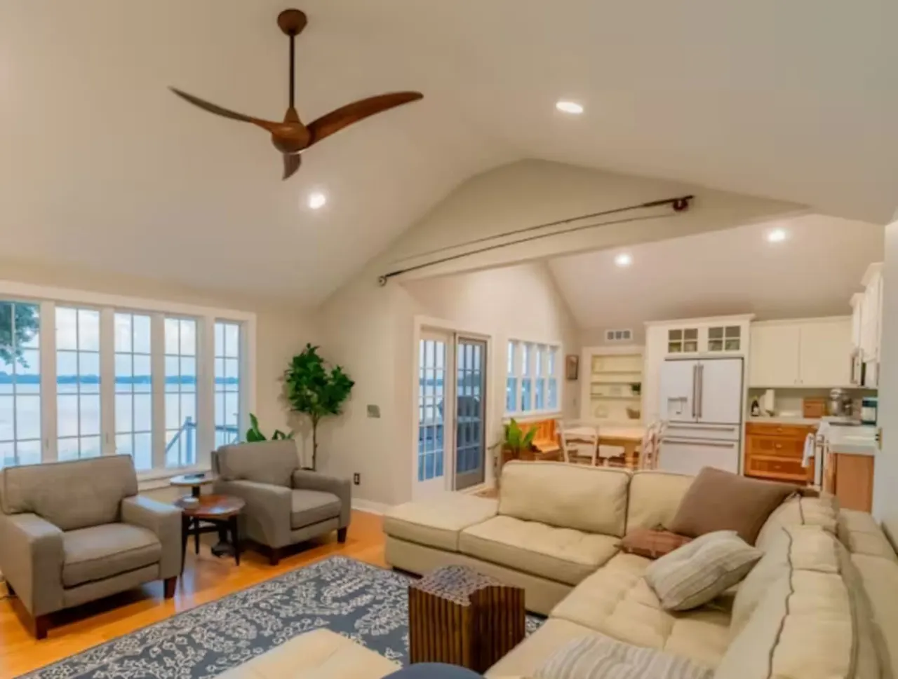 2 Lake Homes- perfect for your family on the lake! 8