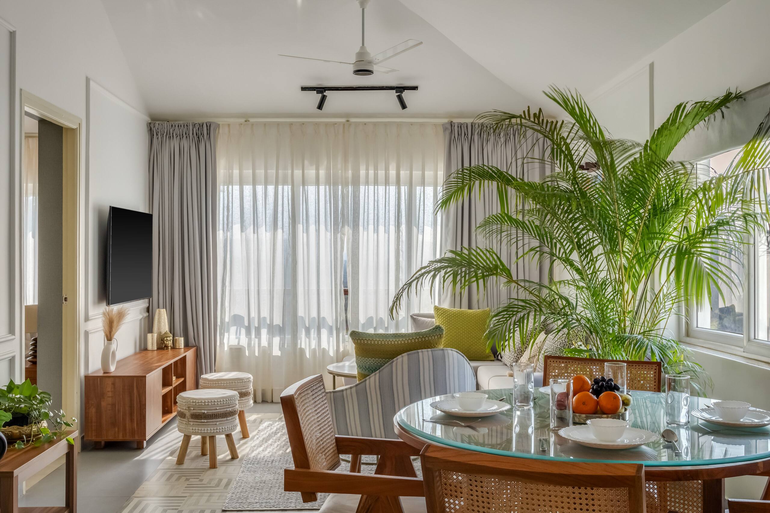 Casa De Solares -2bhk - 10 minutes to Candolim beach. 12