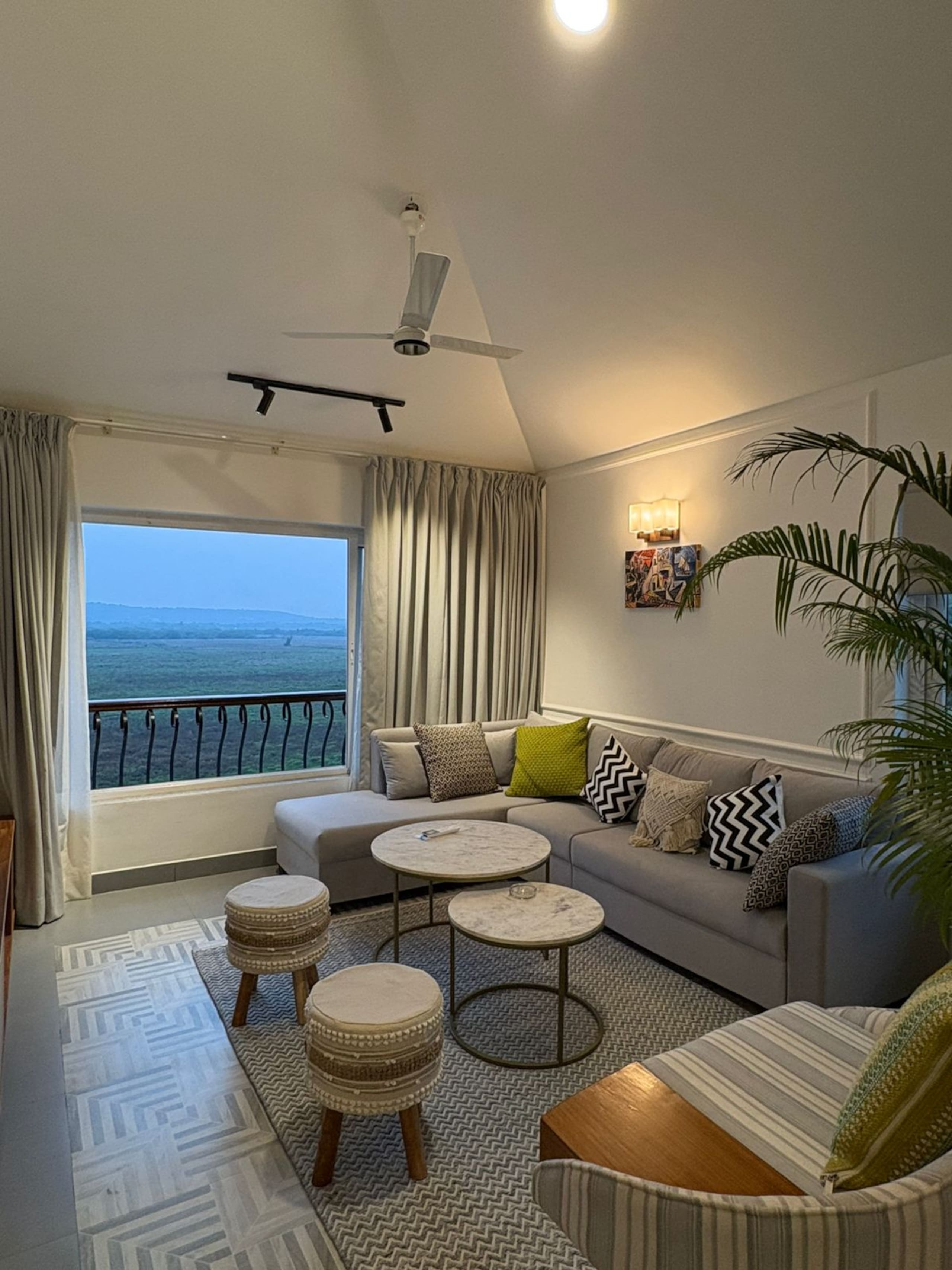 Casa De Solares -2bhk - 10 minutes to Candolim beach. 14