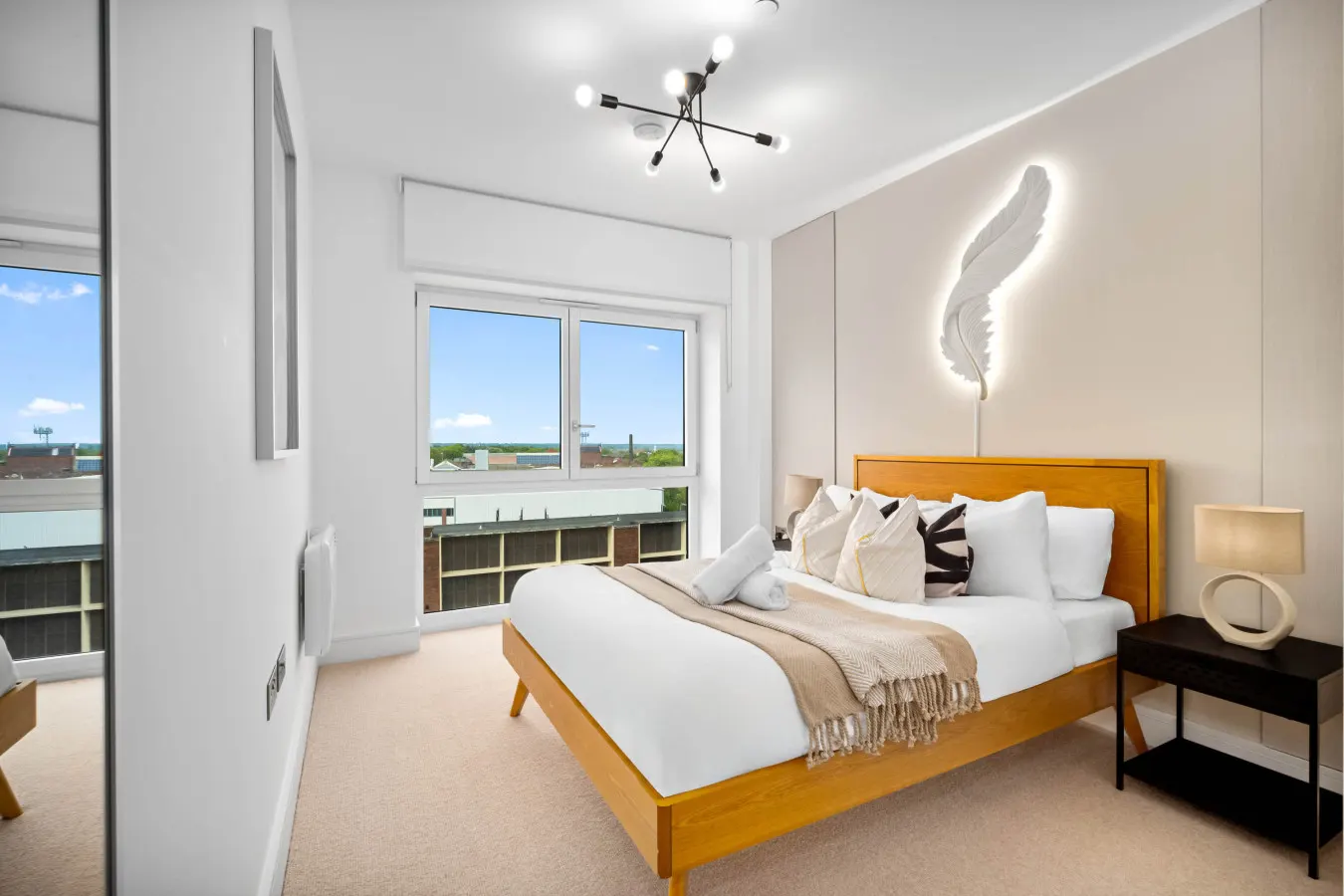 Stylish Apartment * 2 Bed * City Centre * Parking 2