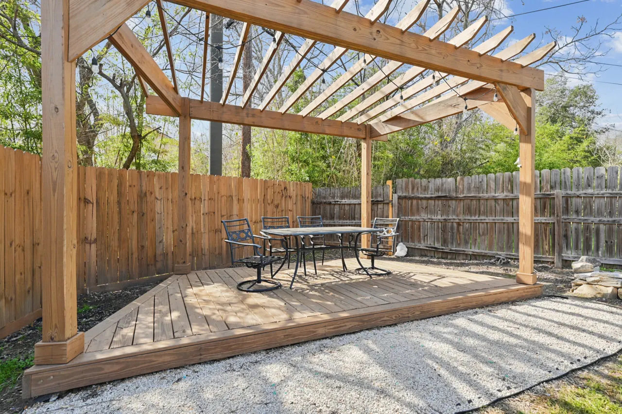 Aggie Fan Cave - Minutes to Kyle Field+BigBackyard 19