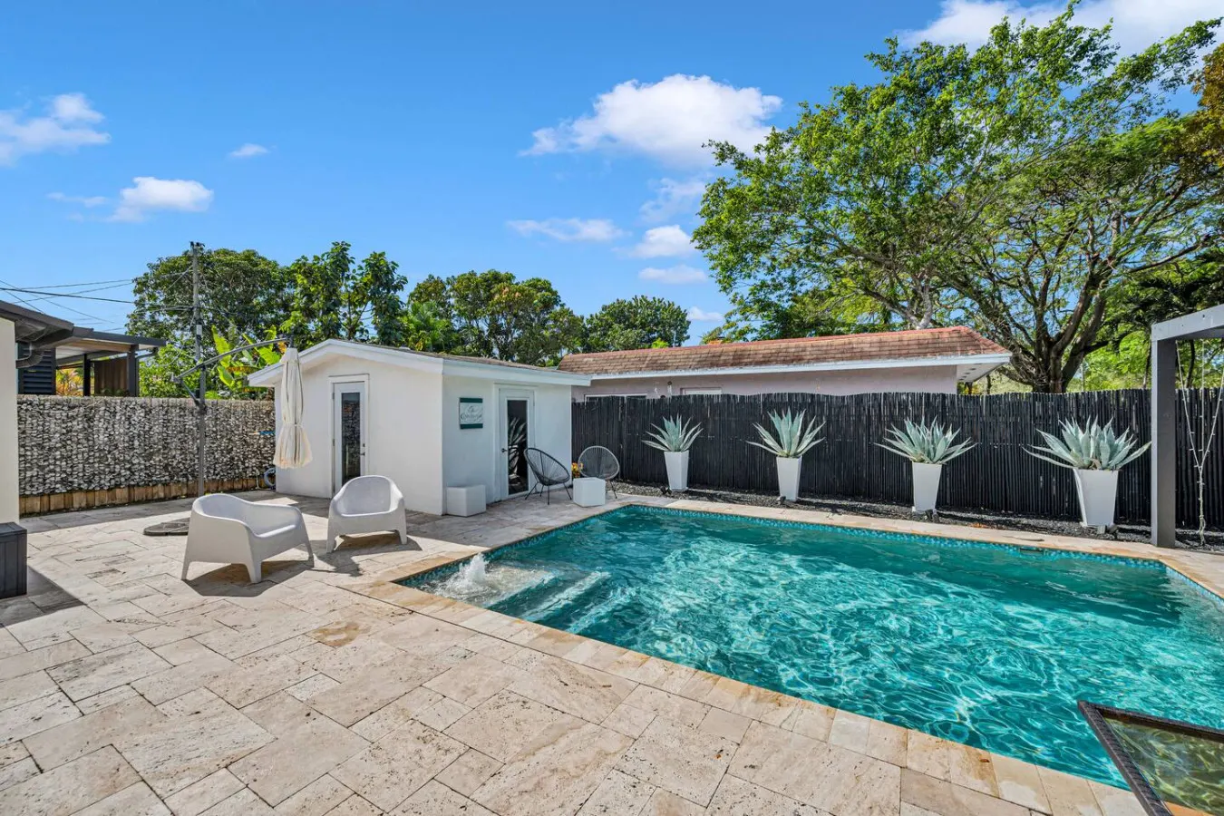 House Azure – Poolside Retreat 13