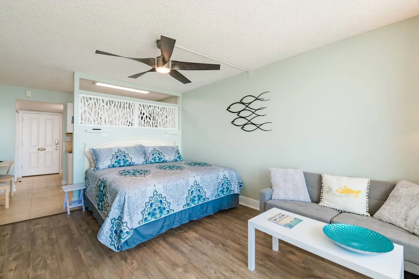 Treasure Island Studio Gulf Views & Pool 2