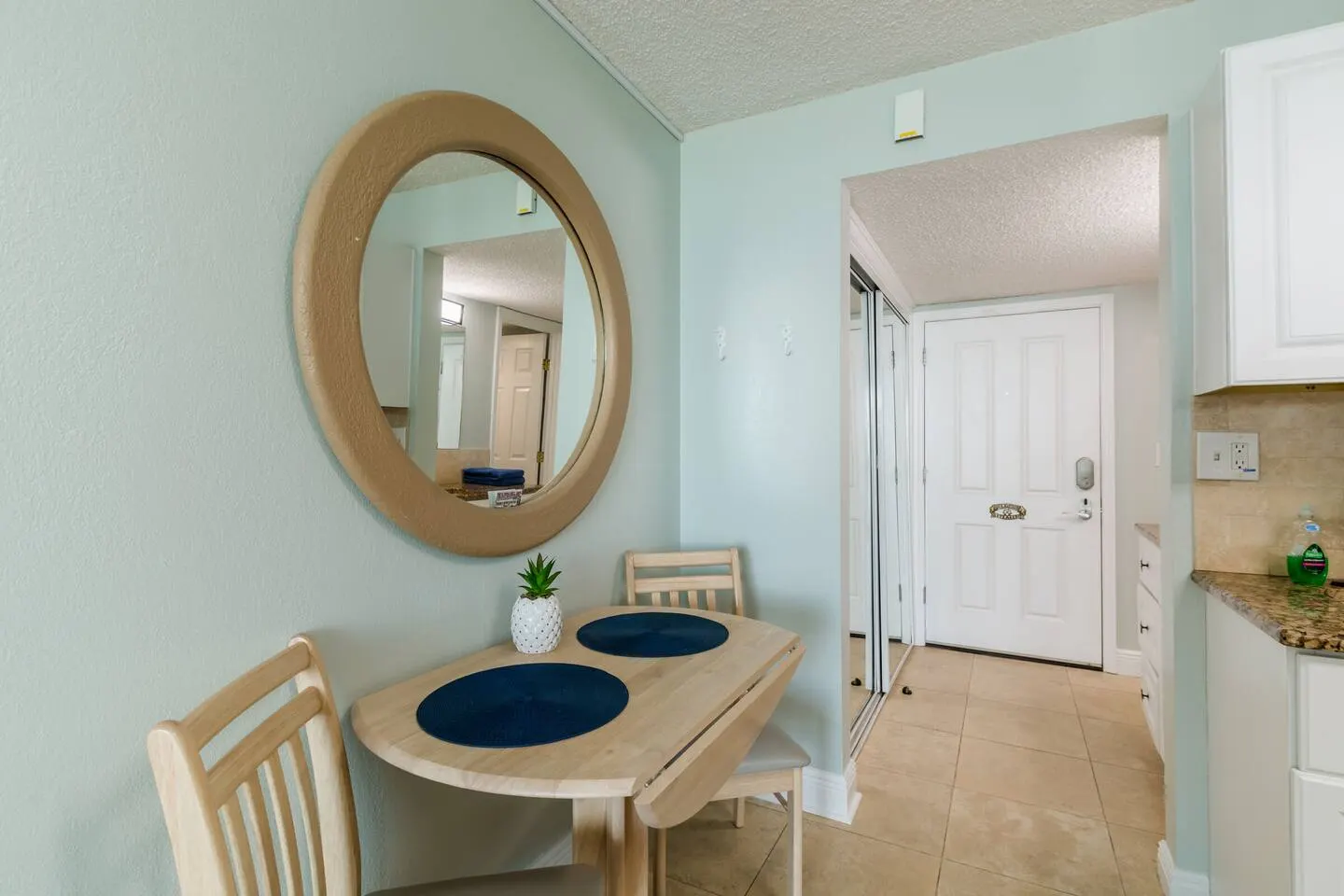 Treasure Island Studio Gulf Views & Pool 6
