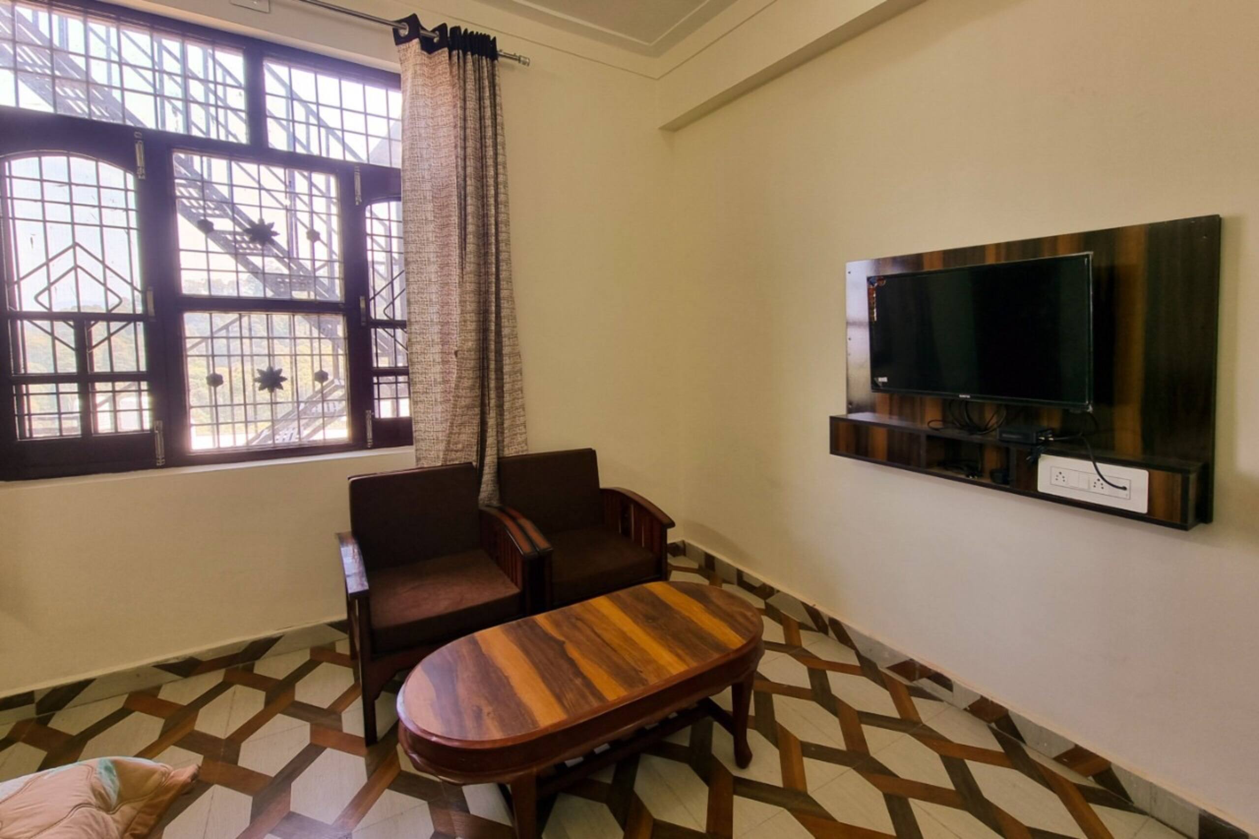 Baikunth Homes - A 4 BHK Home with a Superb View 8
