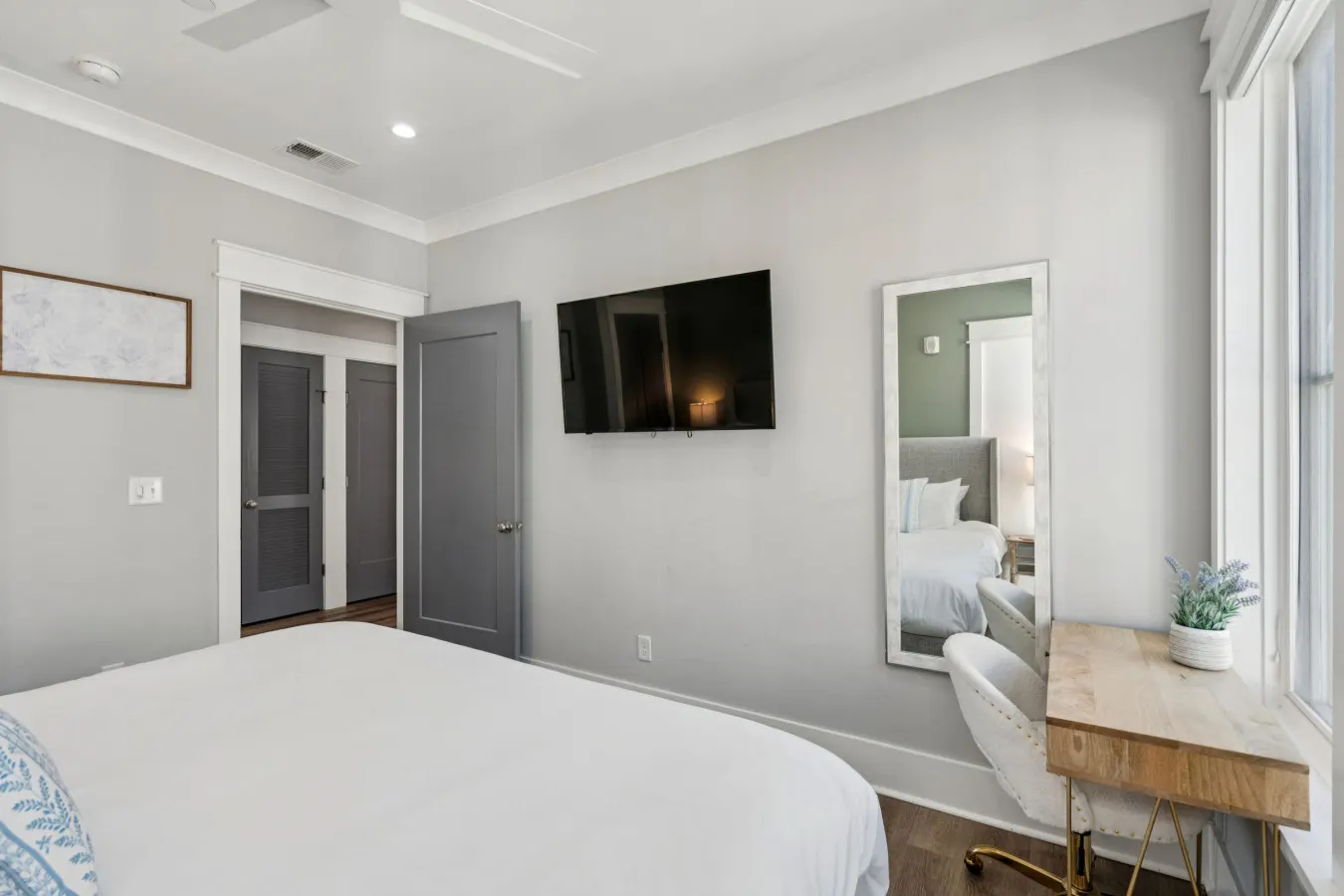 124-302- The Azalea Suite at The Palmetto 20