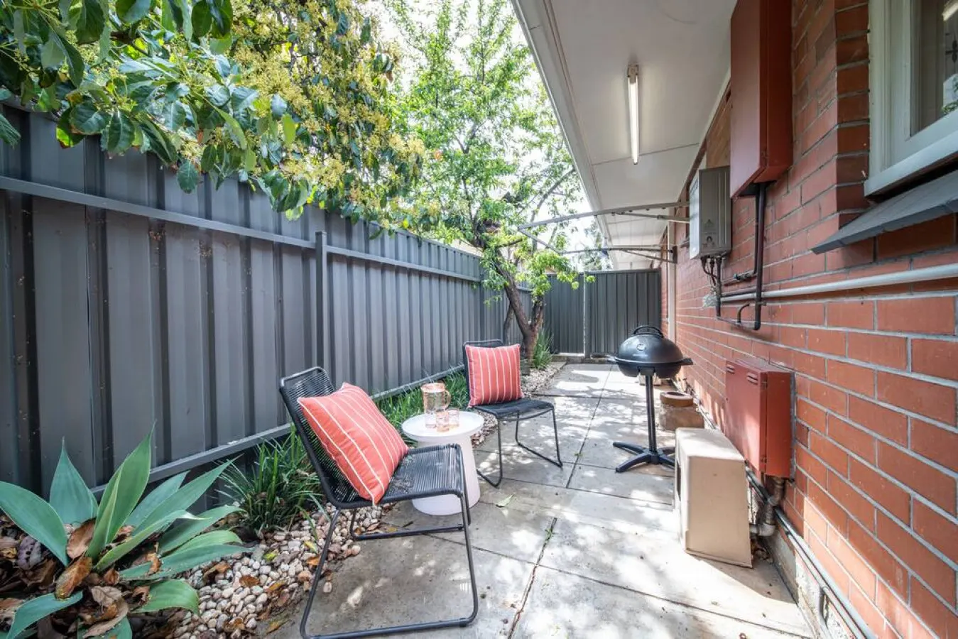 Surfs Up @ Somerton Park: Coastal Courtyard Stay 15