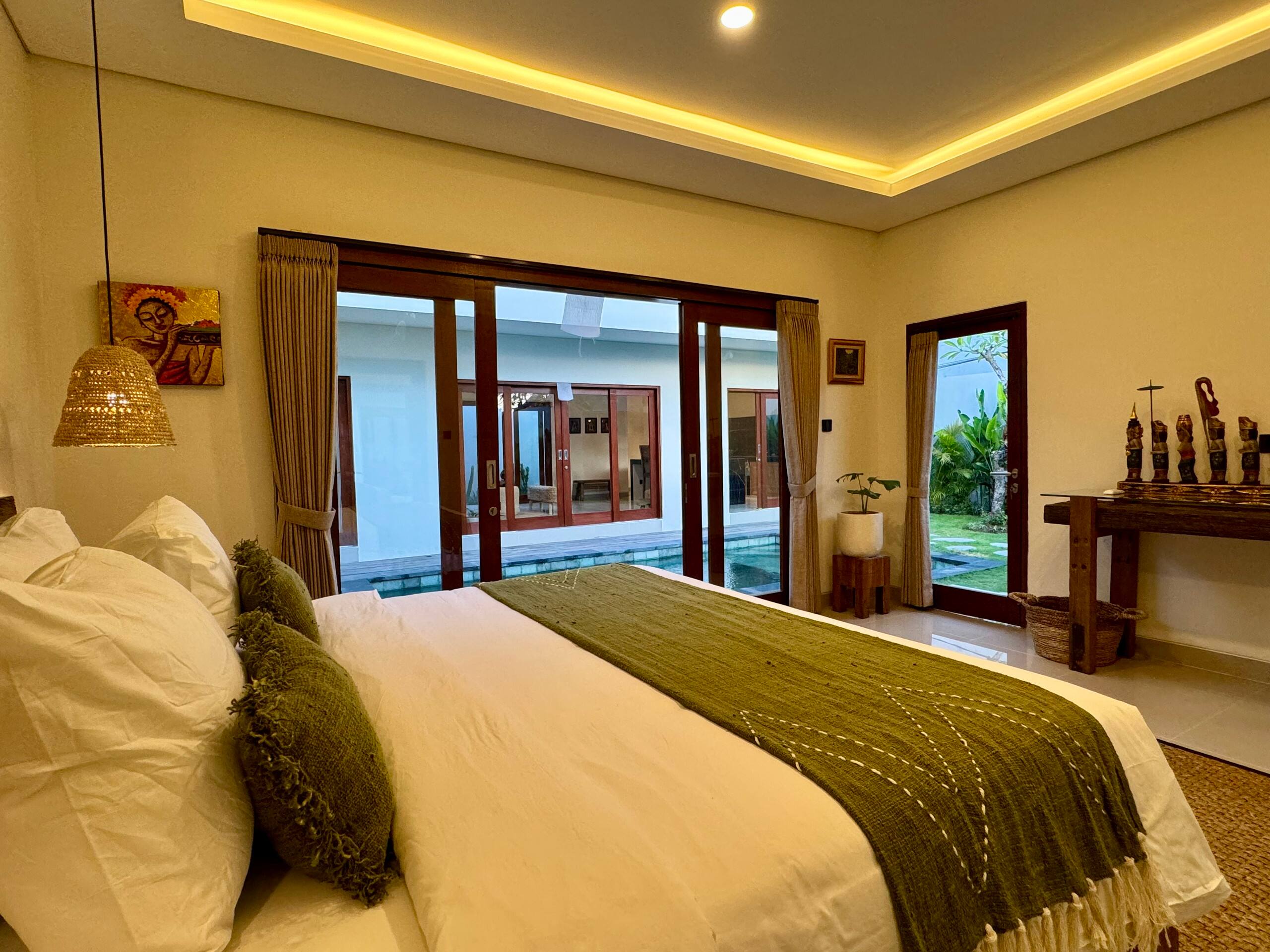 The Lange 2, New Villa Near Seminyak Beach 36