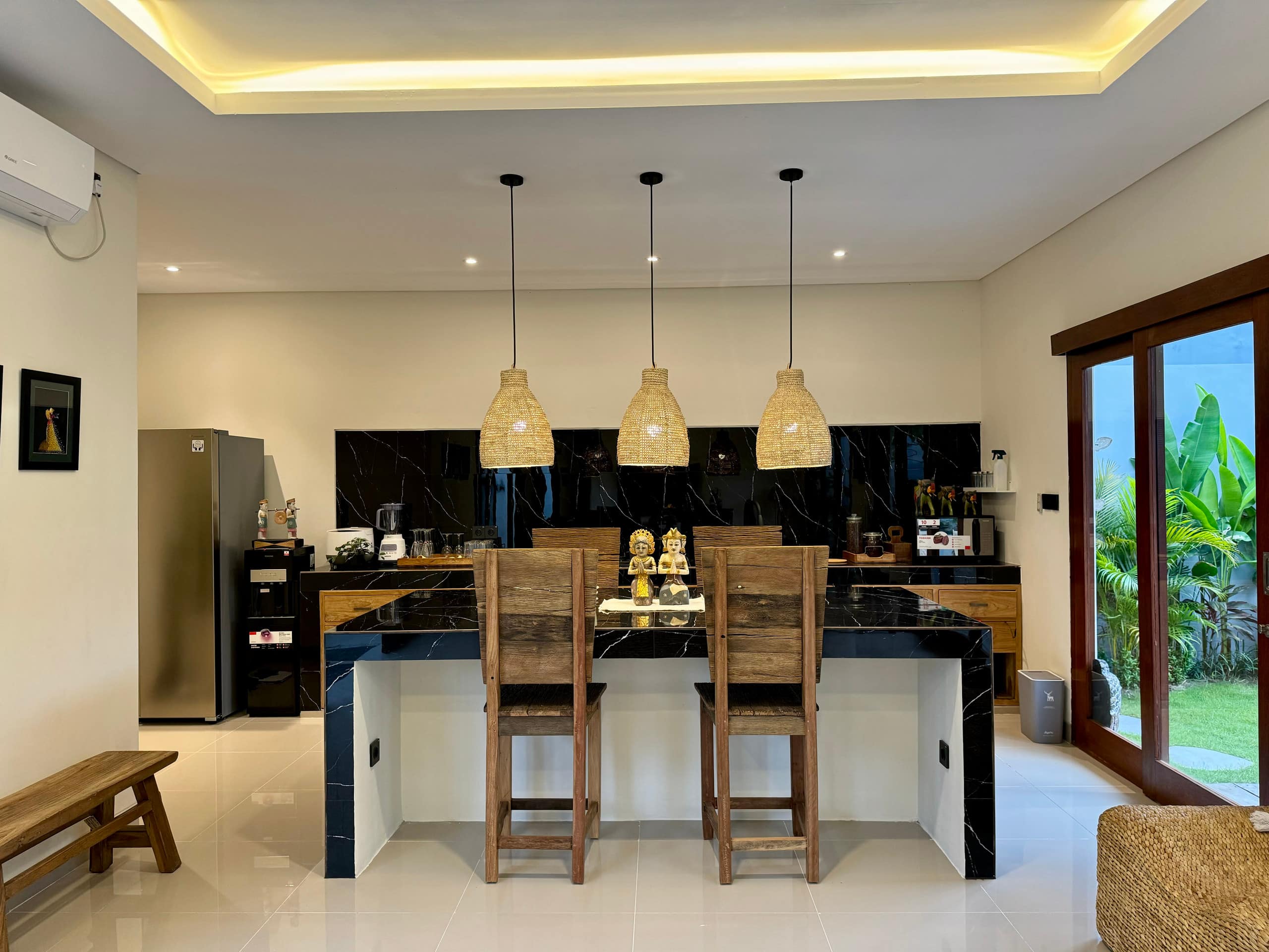 The Lange 2, New Villa Near Seminyak Beach 23