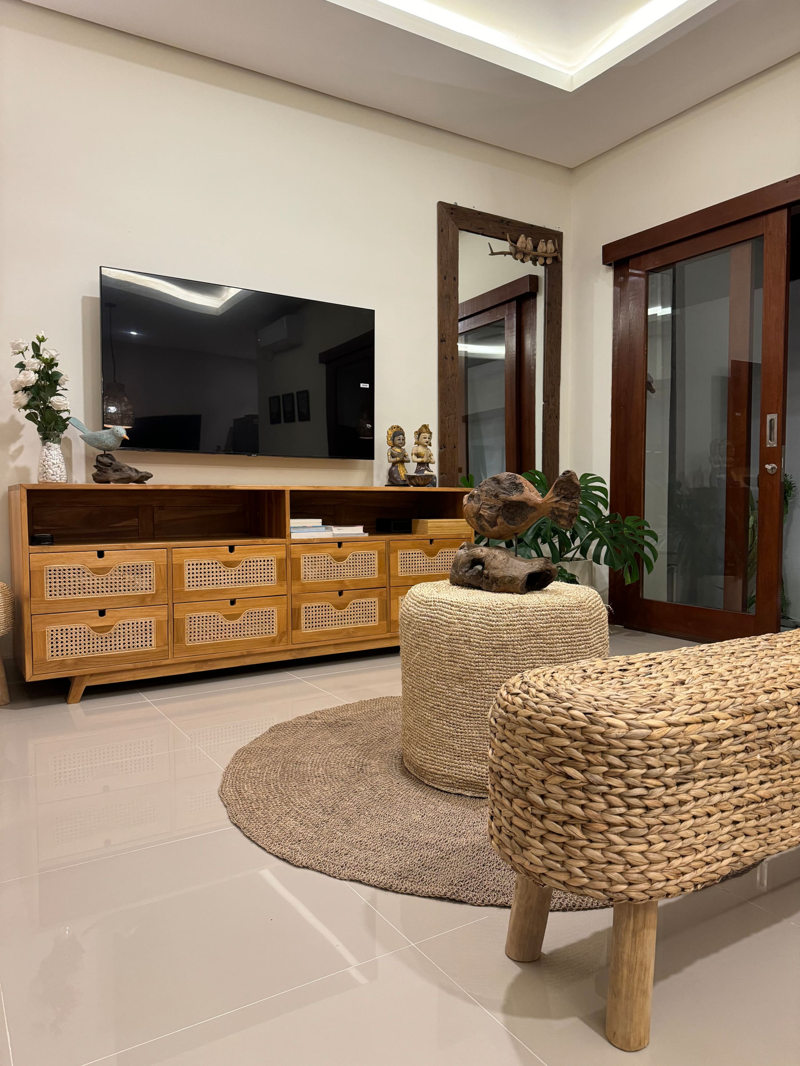 The Lange 2, New Villa Near Seminyak Beach 9