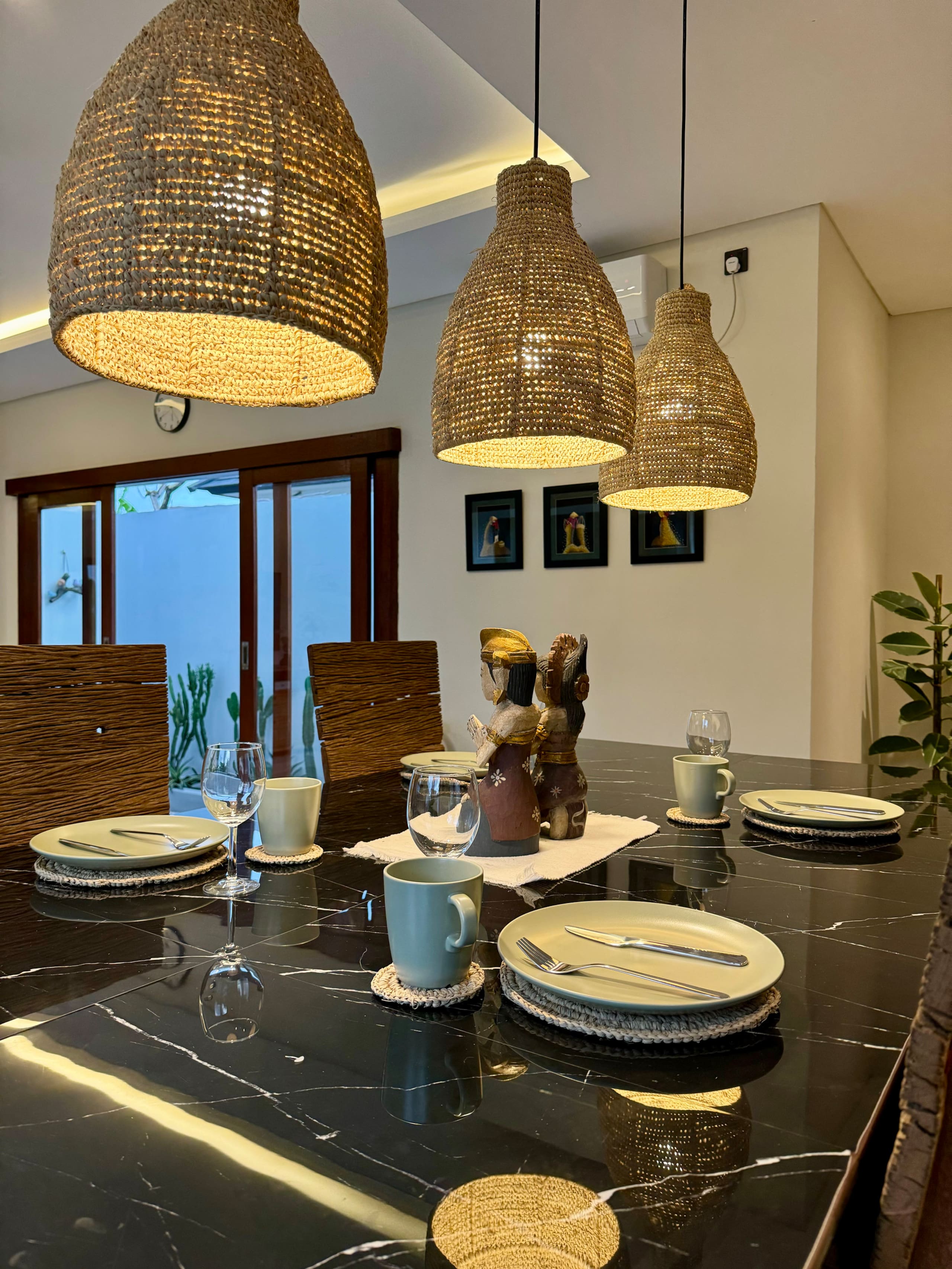 The Lange 2, New Villa Near Seminyak Beach 25
