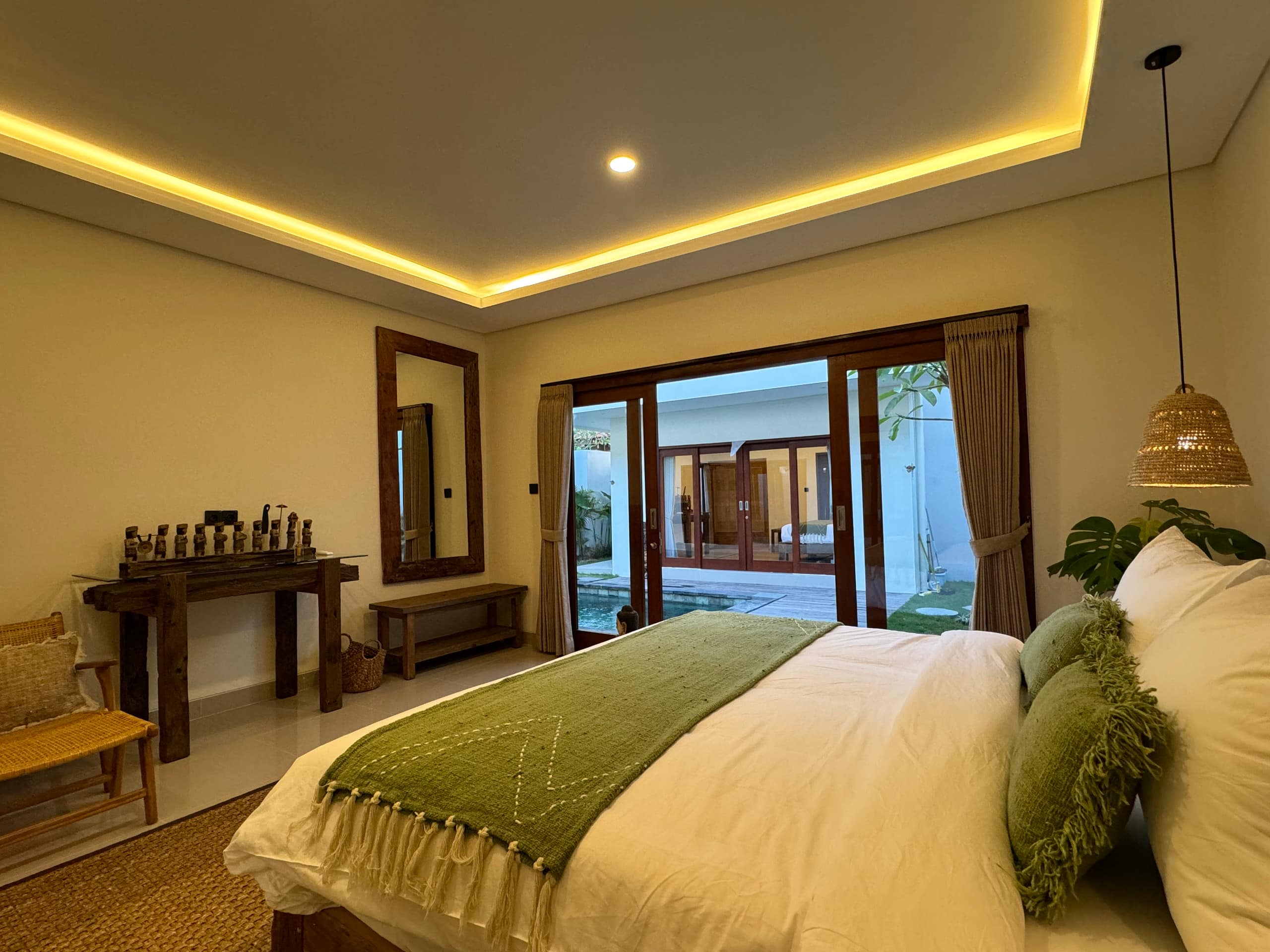 The Lange 2, New Villa Near Seminyak Beach 31