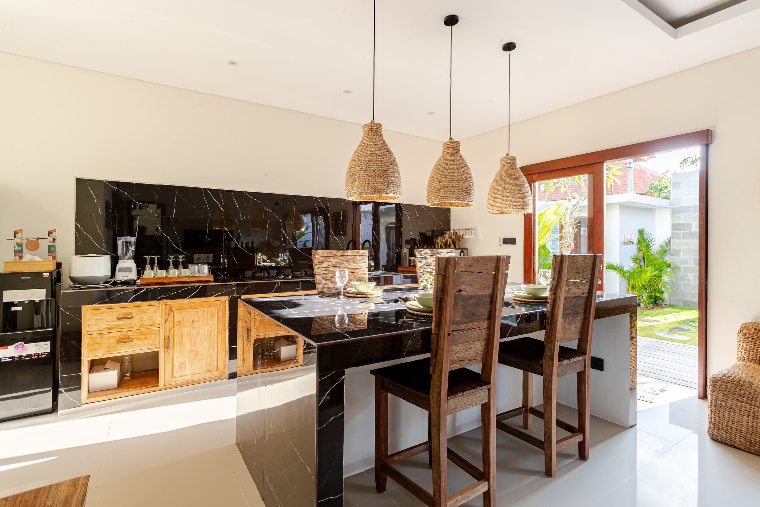 The Lange 2, New Villa Near Seminyak Beach 27