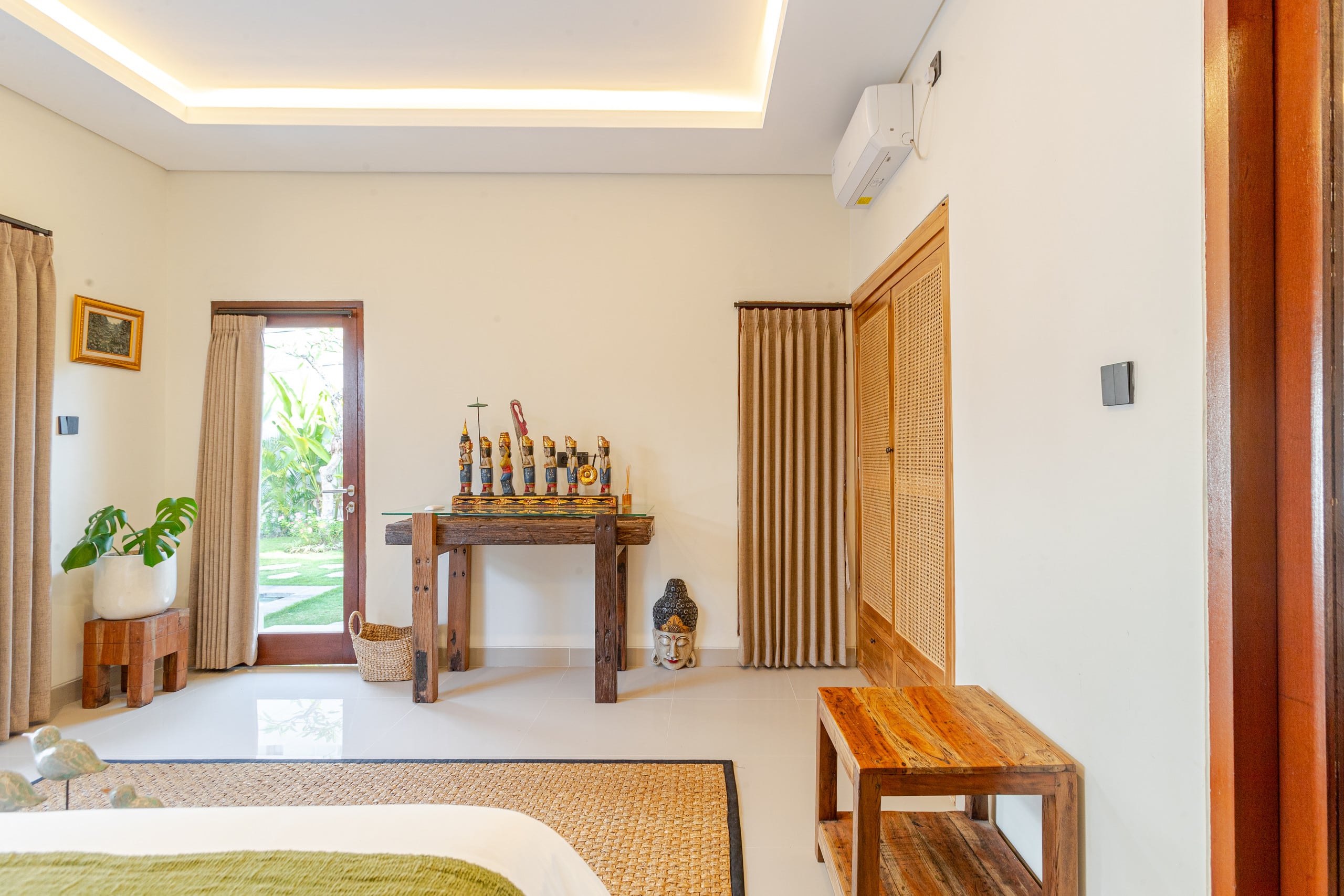 The Lange 2, New Villa Near Seminyak Beach 39
