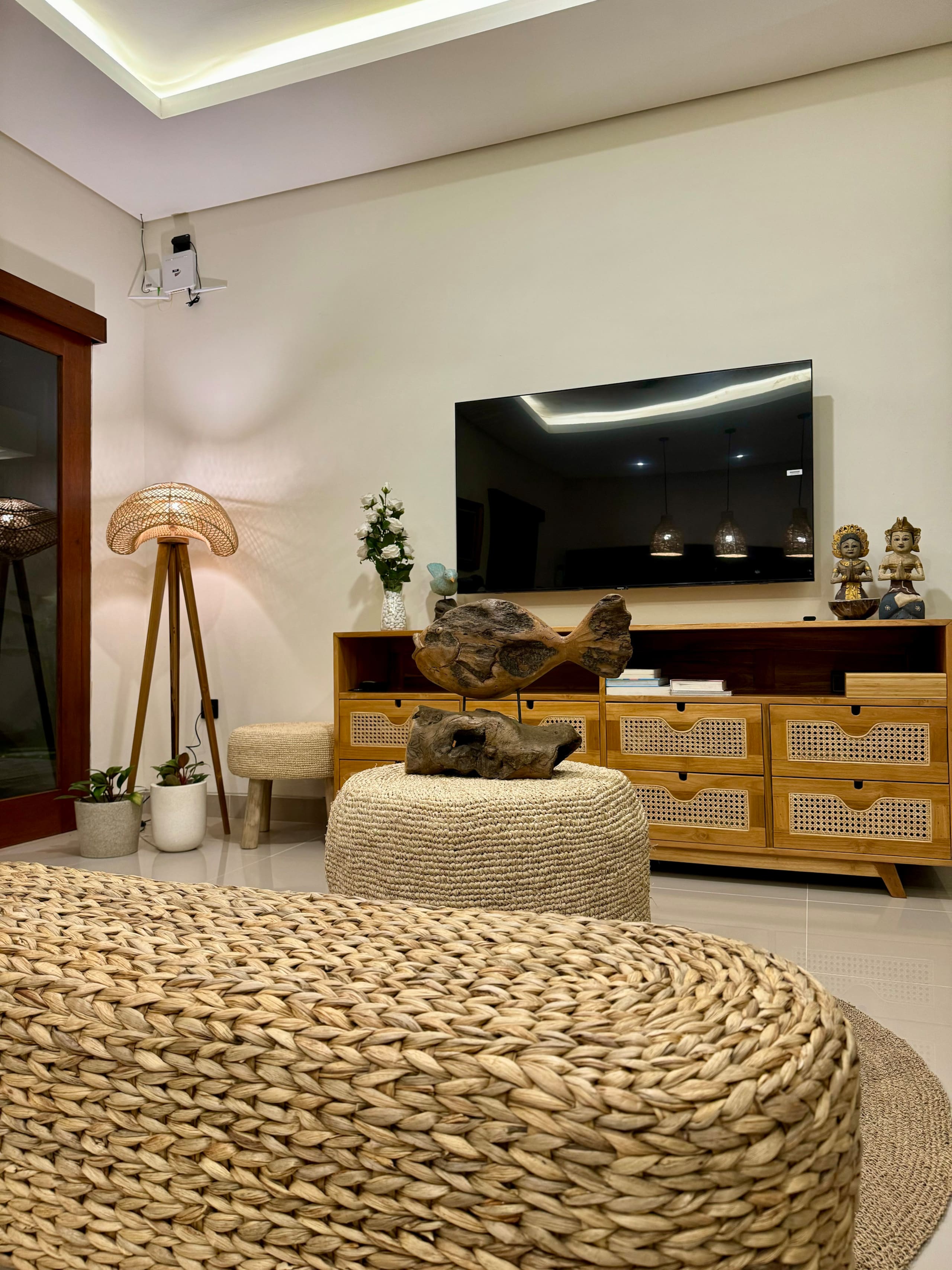 The Lange 2, New Villa Near Seminyak Beach 10