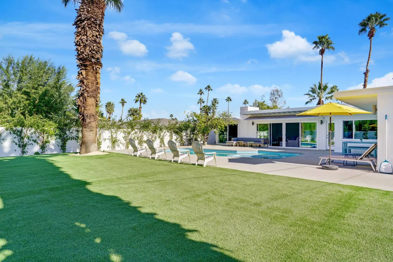 Shadow Mountain: Luxury Mid-Century home & Casita 16