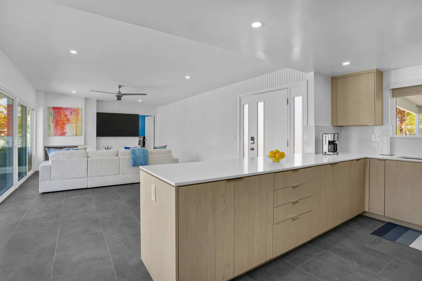Shadow Mountain: Luxury Mid-Century home & Casita 19