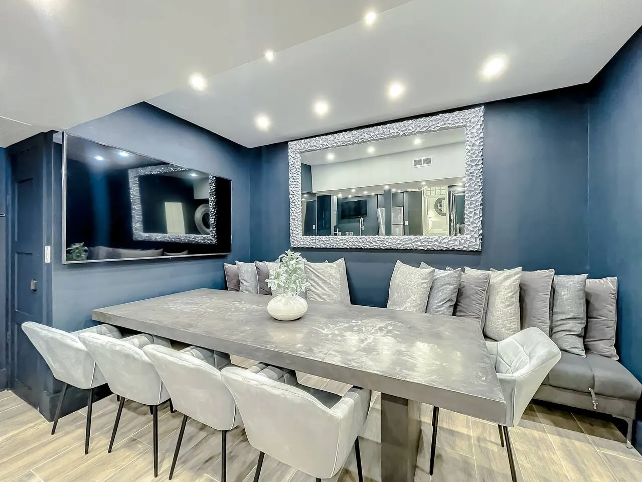 SoBe Oceanfront 3 Room Ocean Drive 12