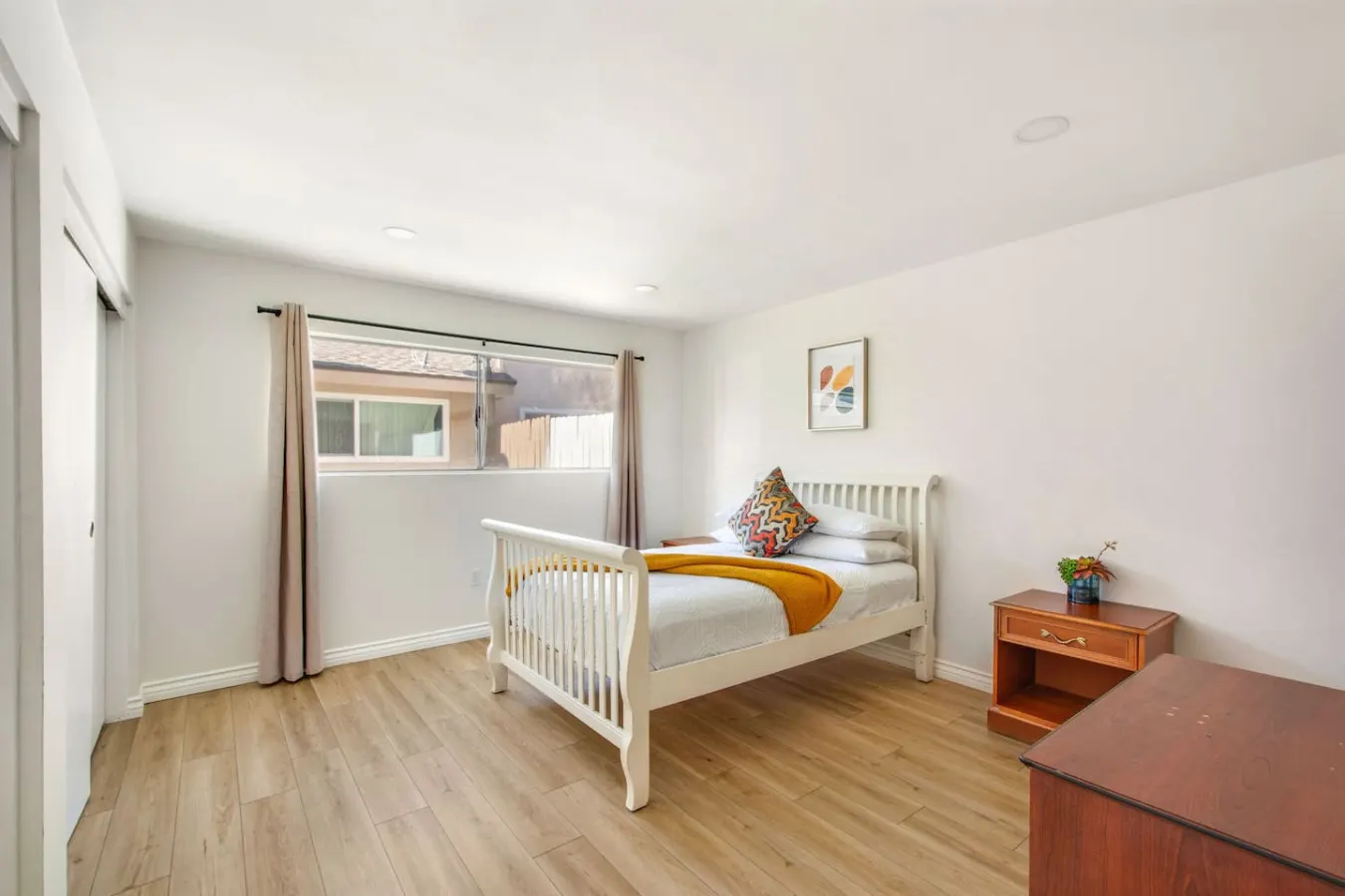 3Bd/2Bth Close To Shopping Freeway Theme Parks 12