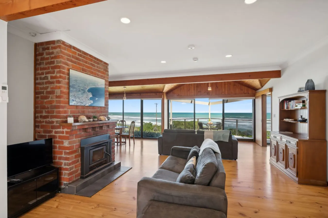 Norfolks Beachfront Cottage—Simple Seaside Living — photo 2