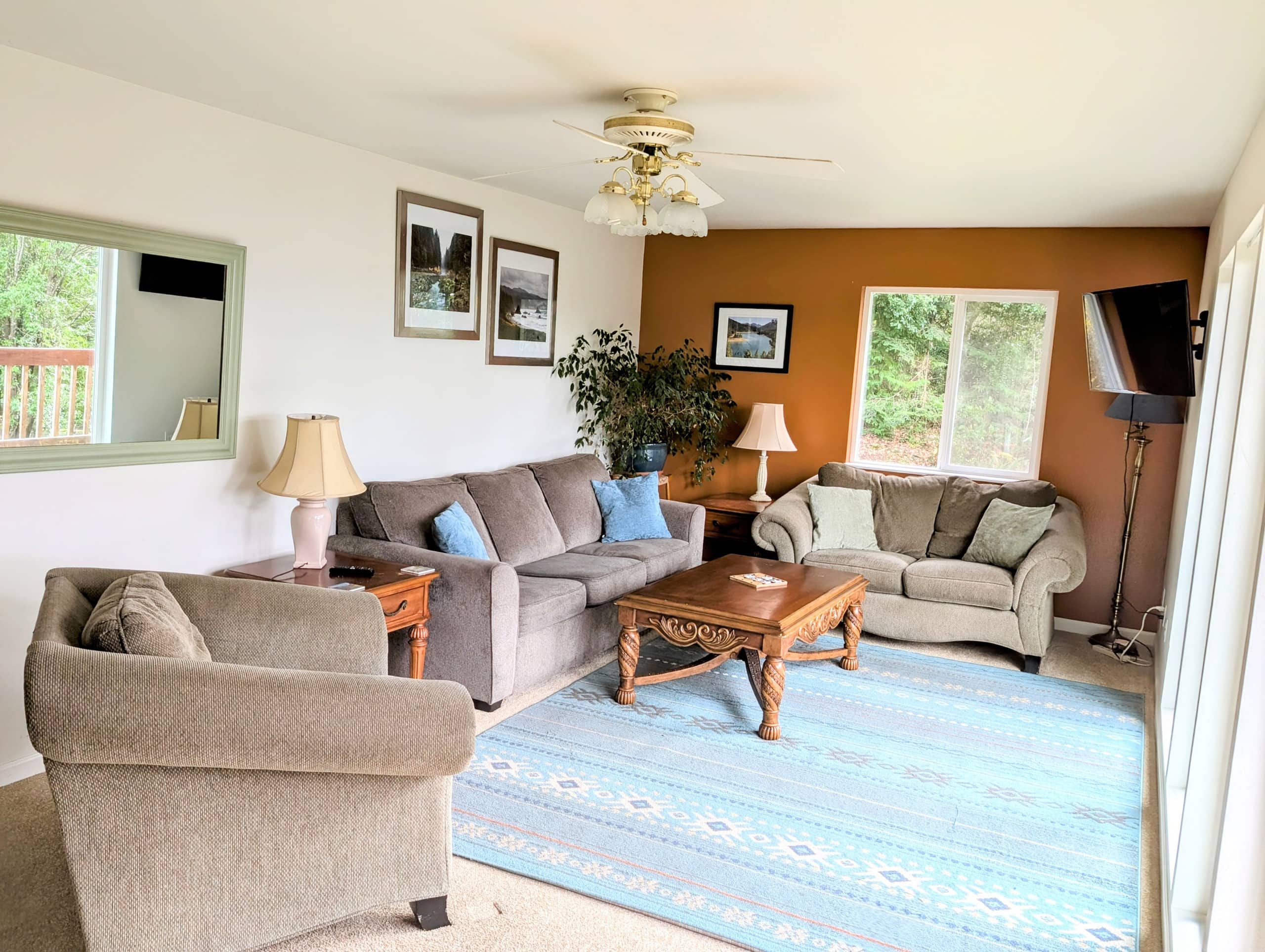 Hummingbird Vista-Scenic Views/Hot Tub/Newly Paved 9