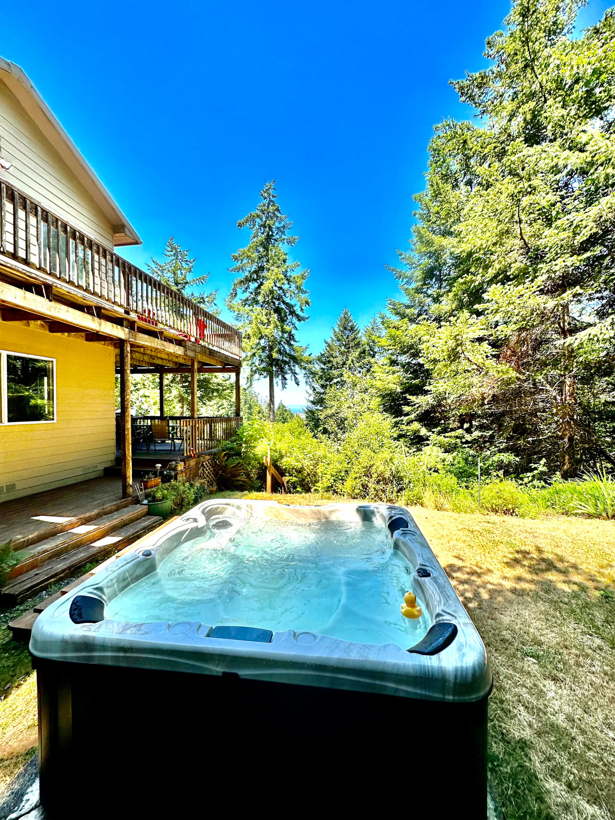 Hummingbird Vista-Scenic Views/Hot Tub/Newly Paved — photo 5