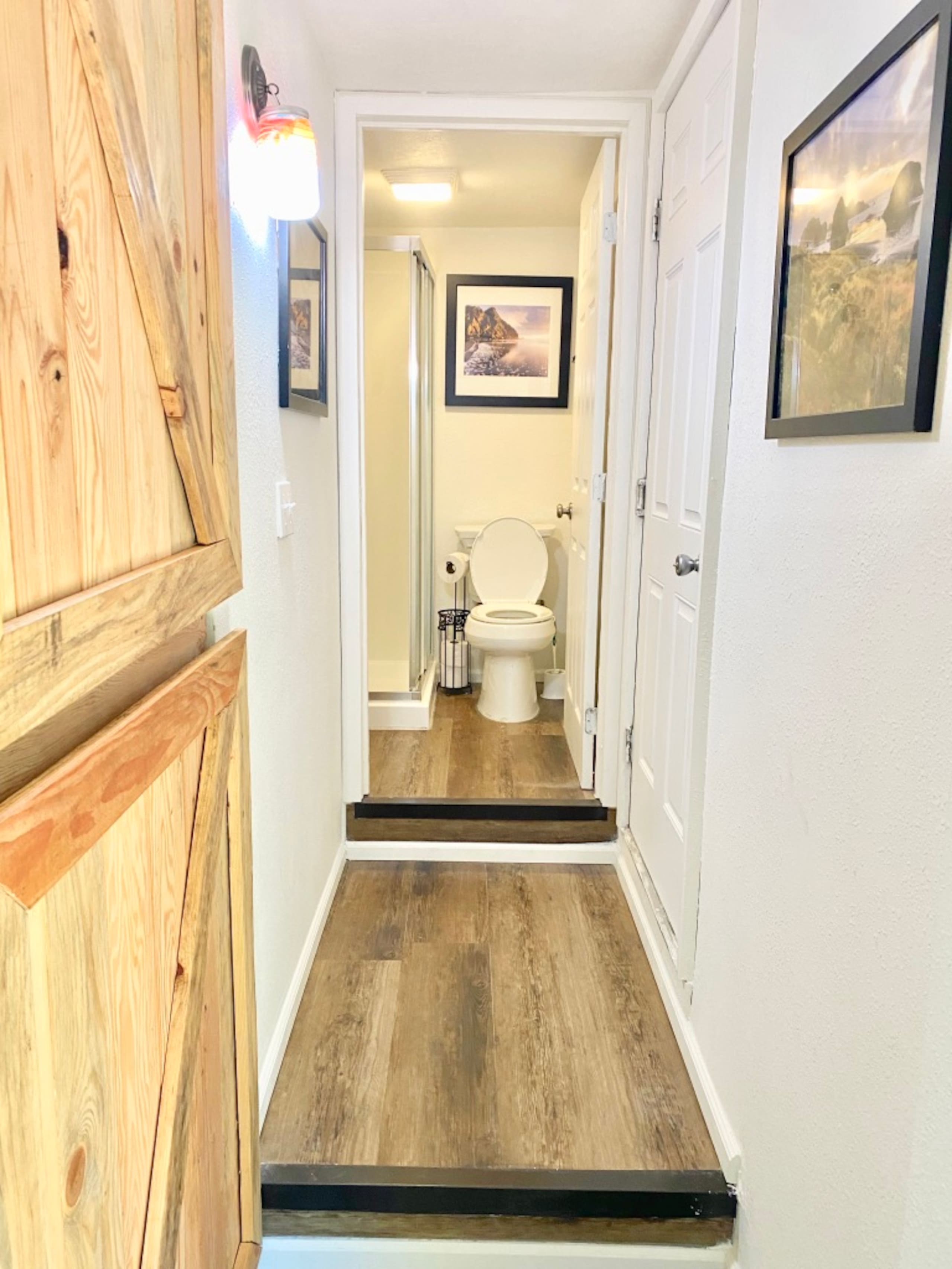 Hummingbird Vista-Scenic Views/Hot Tub/Newly Paved 33
