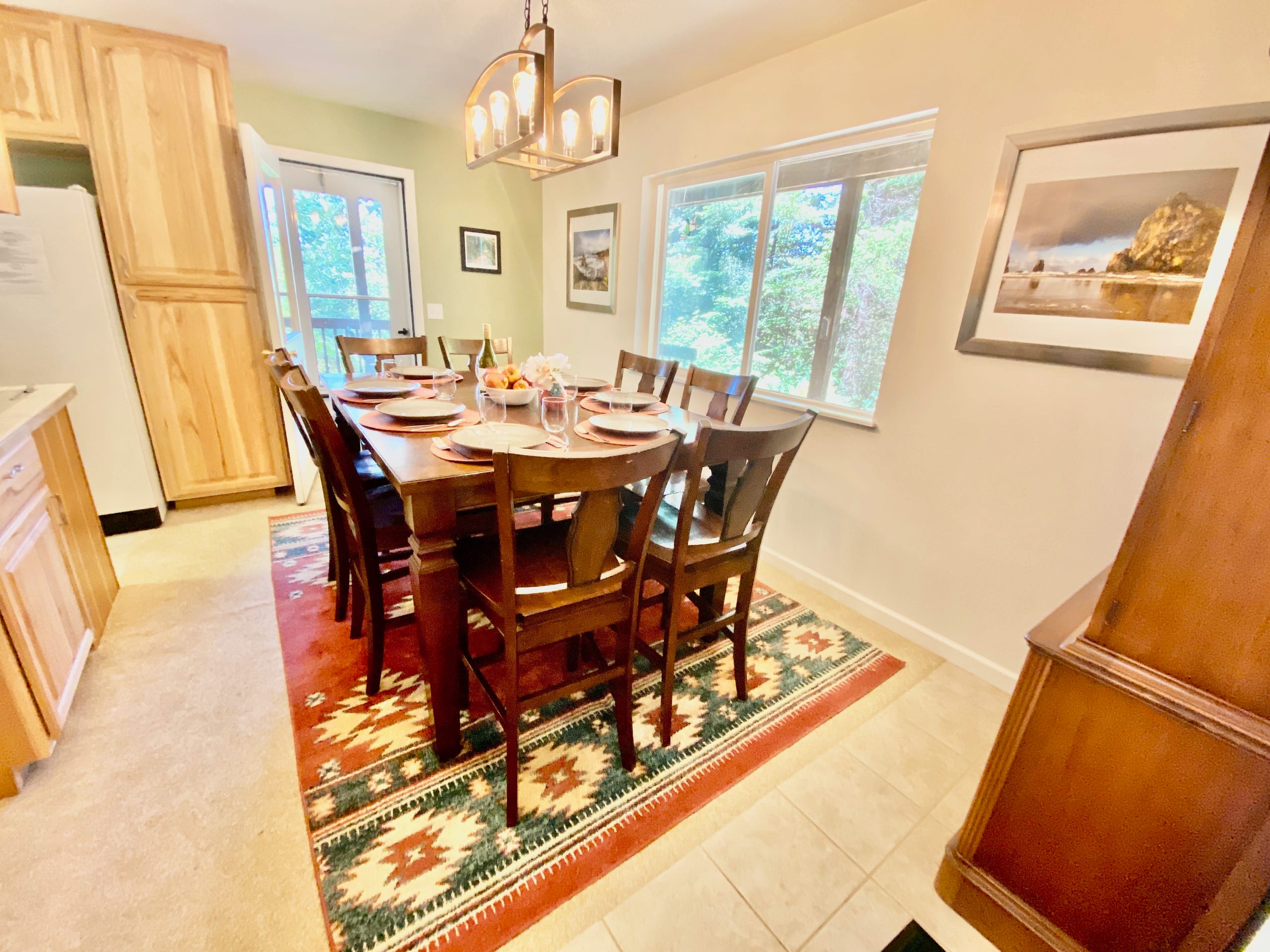 Hummingbird Vista-Scenic Views/Hot Tub/Newly Paved 18
