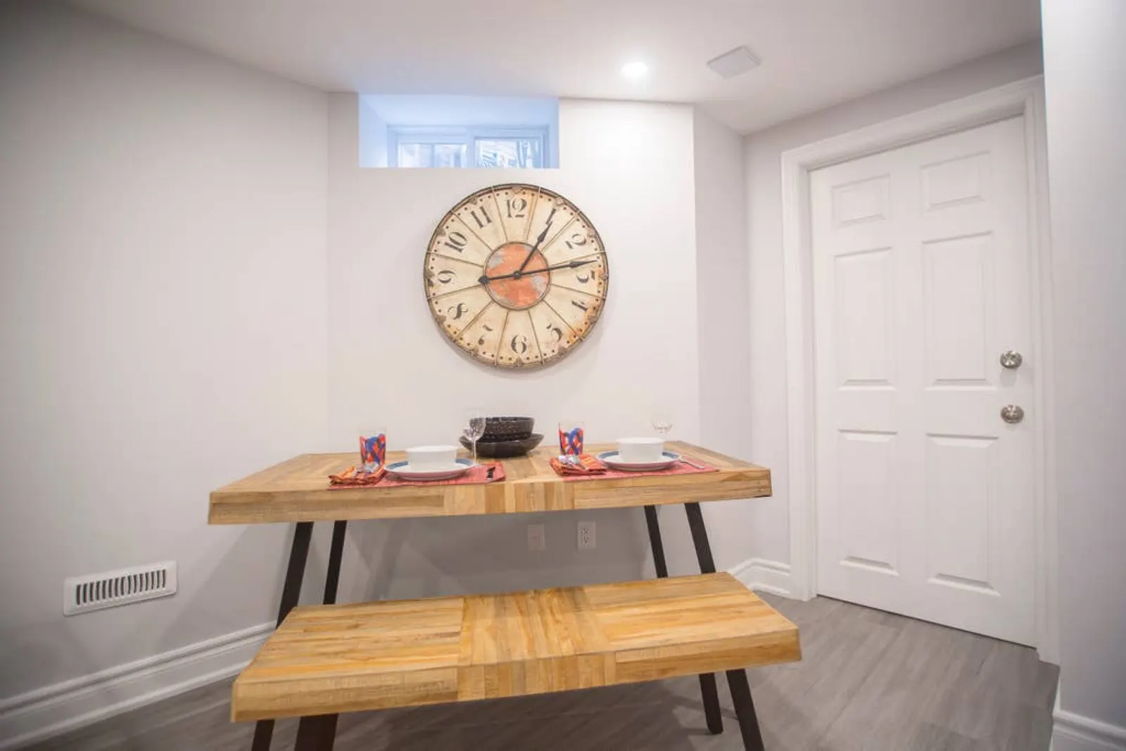 Stunning 1BR Suite - Near Downtown! 9
