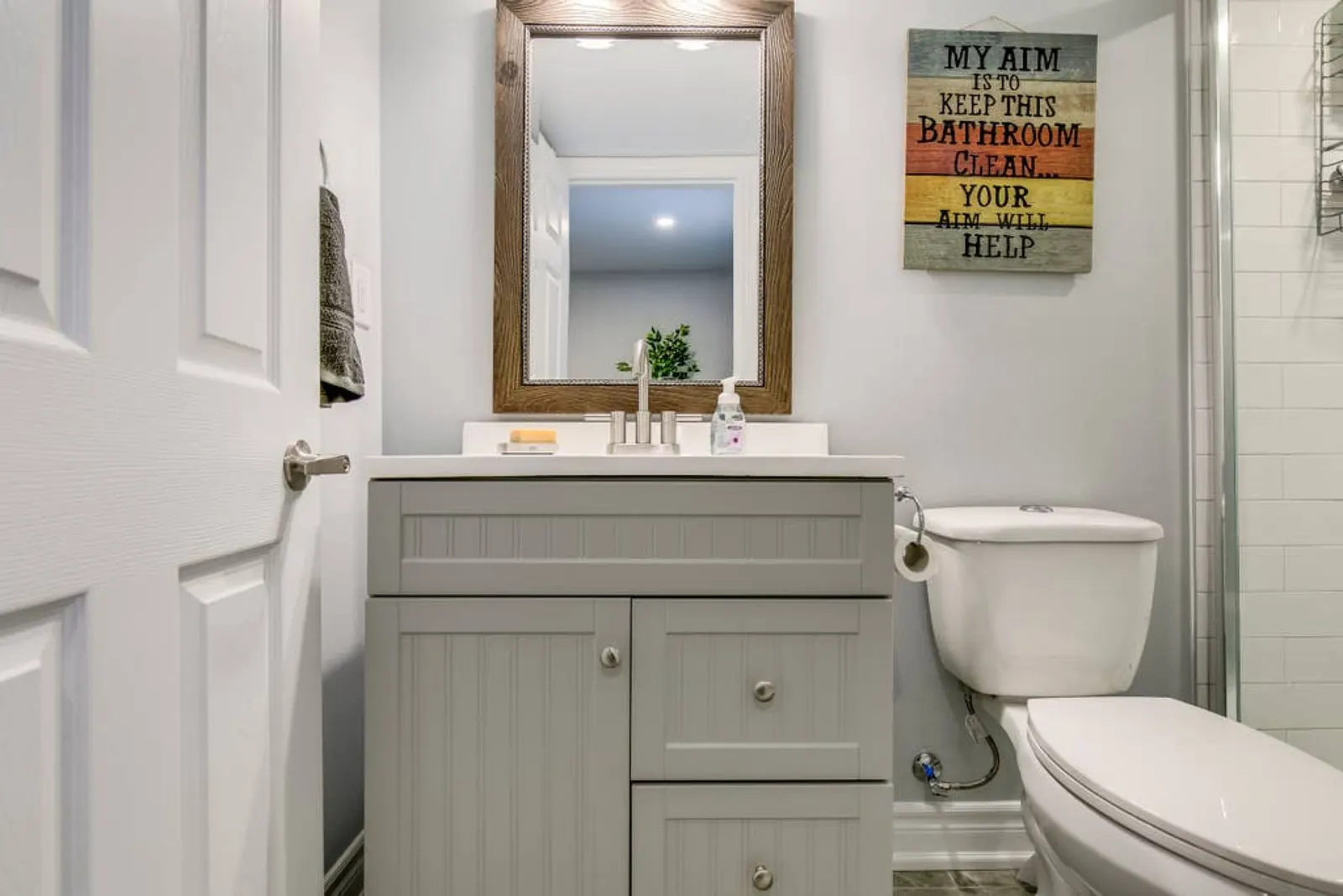 Stunning 1BR Suite - Near Downtown! 15